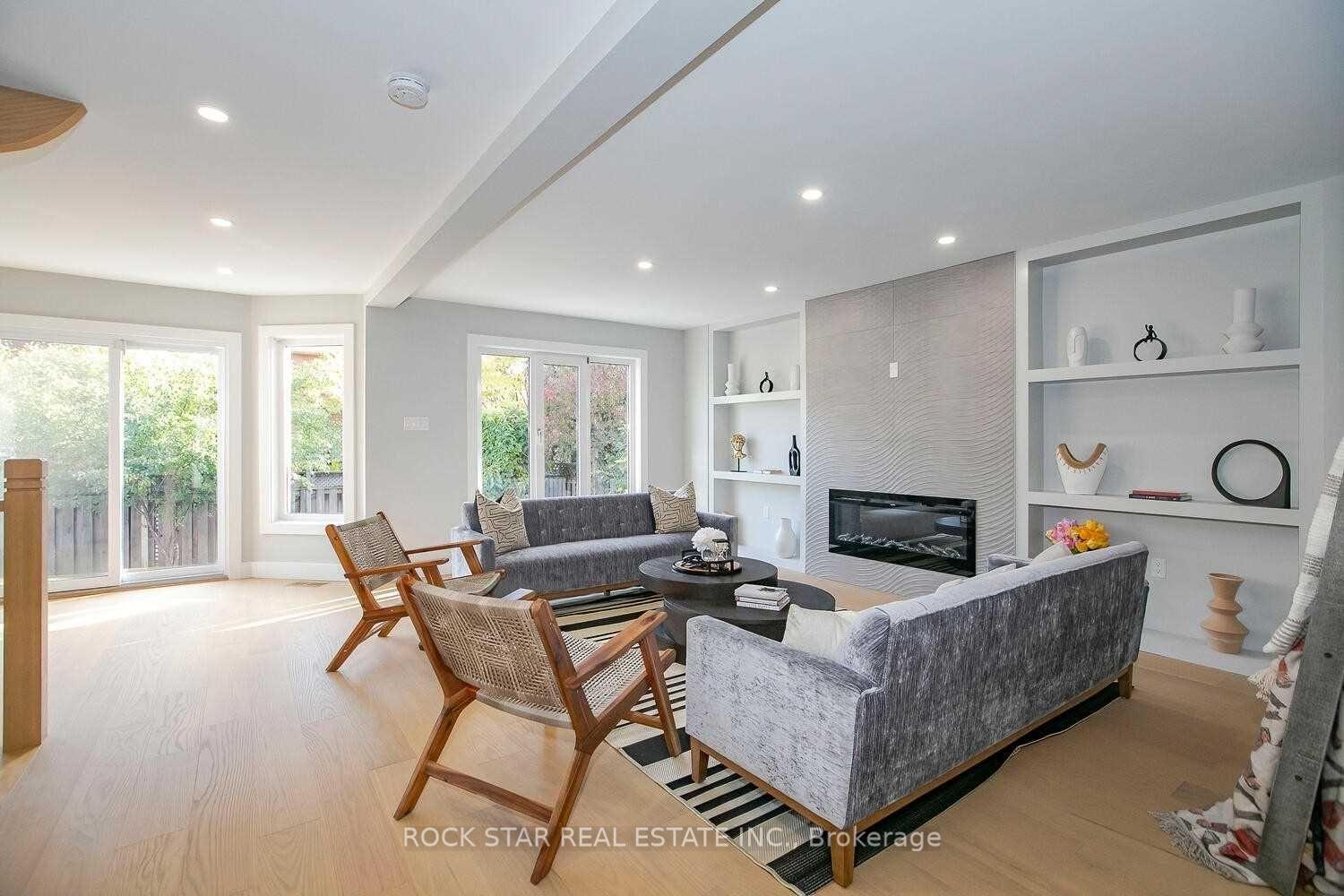 Photo 14 of 160 River Oaks Boulevard E, Oakville, River Oaks — HOMEH