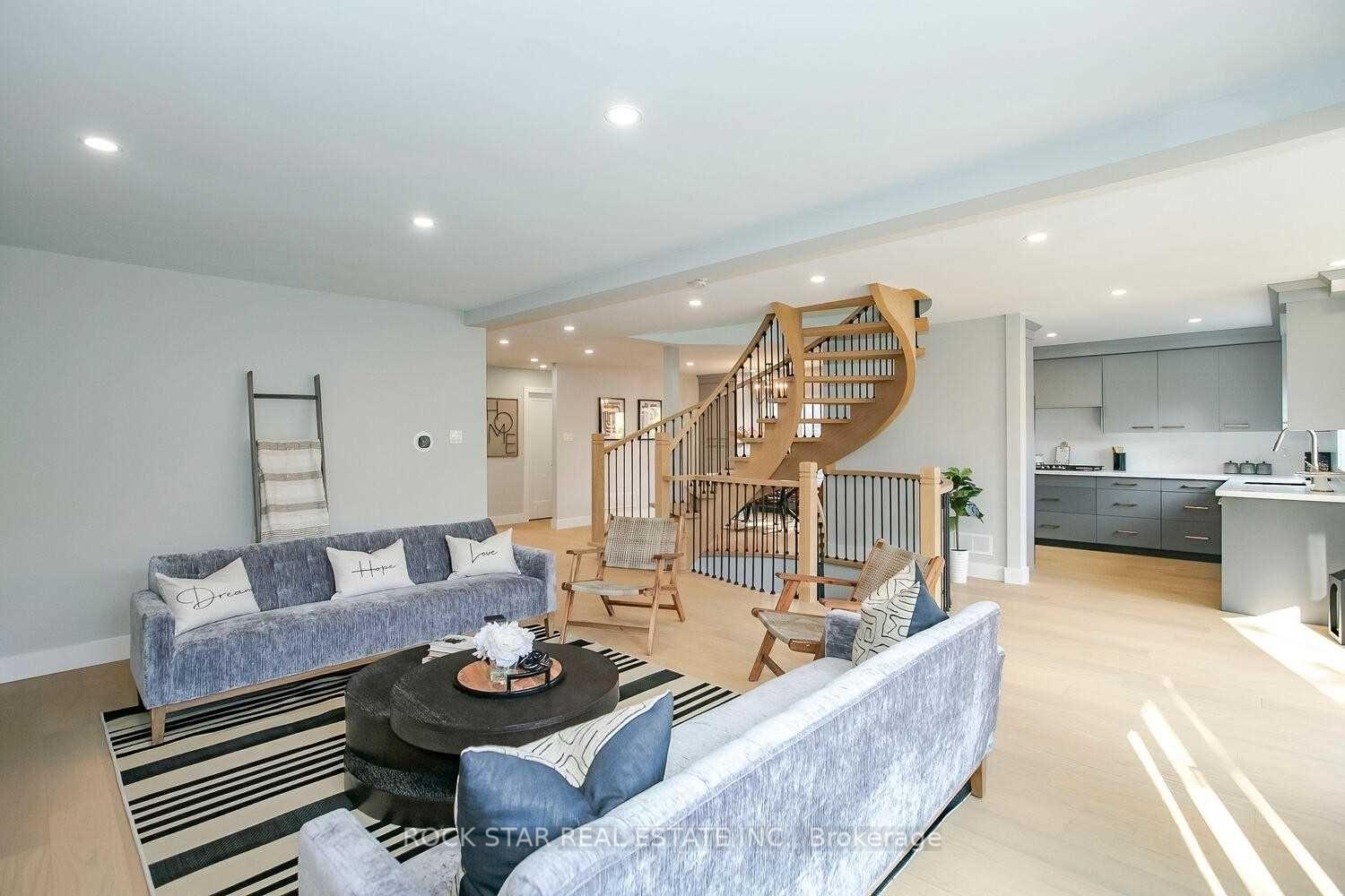 Photo 15 of 160 River Oaks Boulevard E, Oakville, River Oaks — HOMEH
