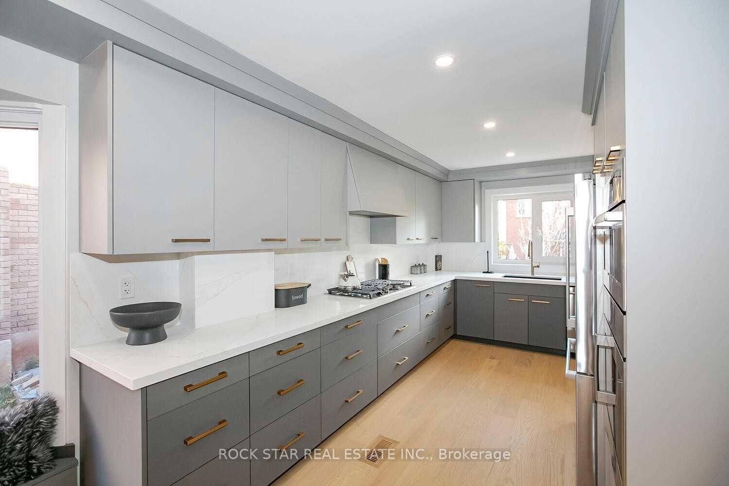 Photo 18 of 160 River Oaks Boulevard E, Oakville, River Oaks — HOMEH