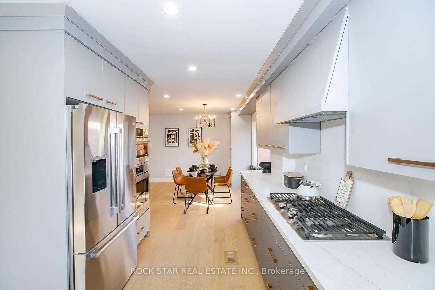 Photo 20 of 160 River Oaks Boulevard E, Oakville, River Oaks — HOMEH