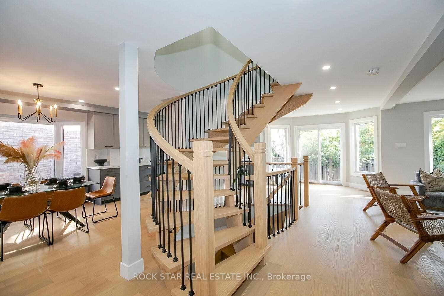 Photo 21 of 160 River Oaks Boulevard E, Oakville, River Oaks — HOMEH