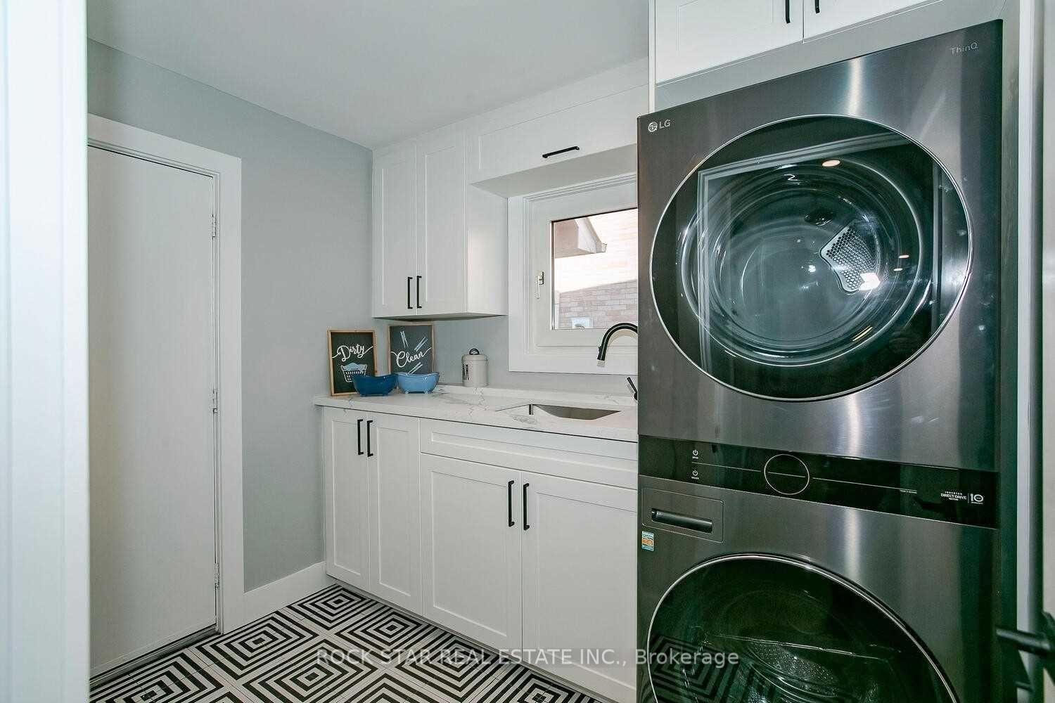 Photo 23 of 160 River Oaks Boulevard E, Oakville, River Oaks — HOMEH