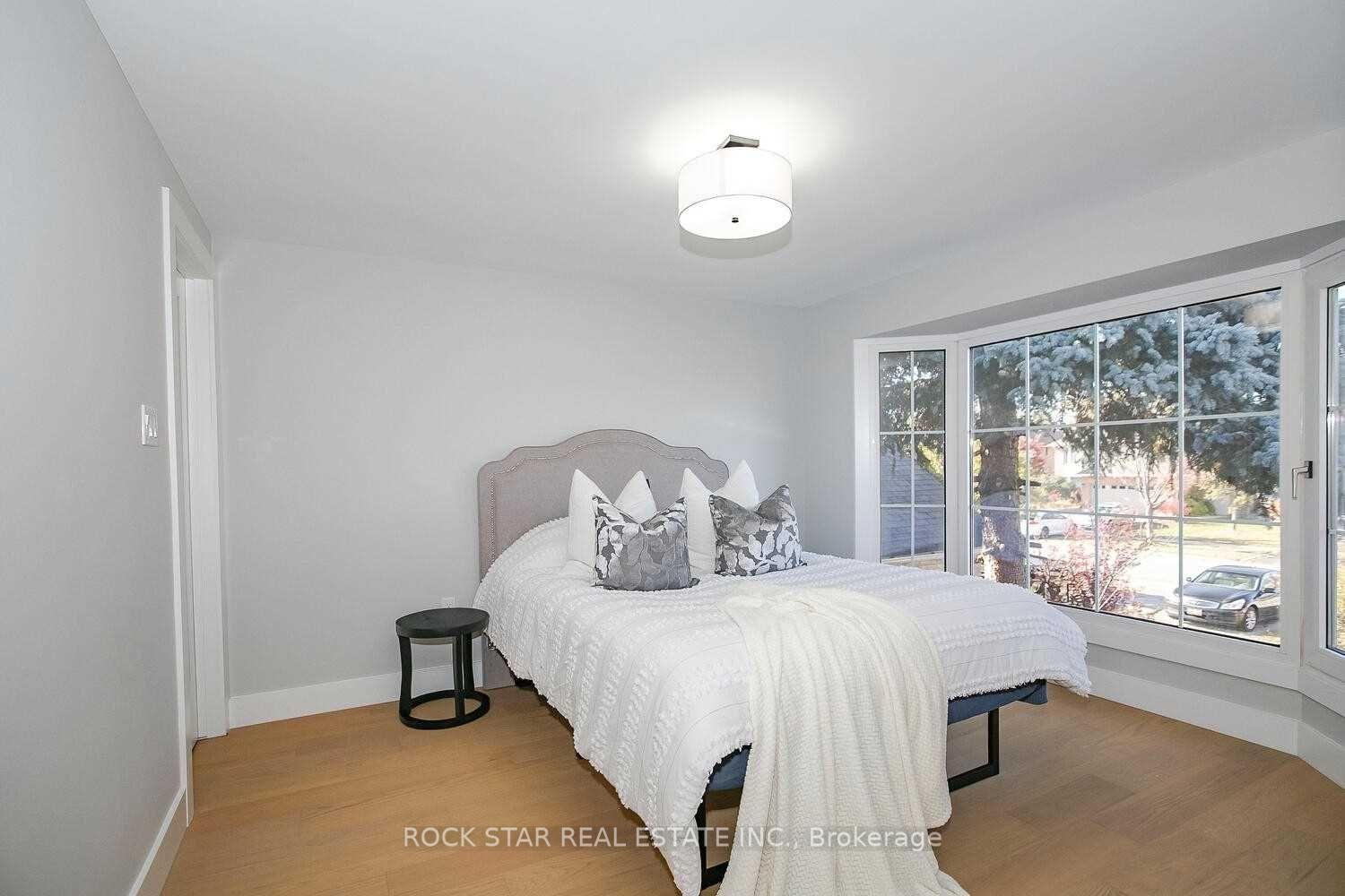 Photo 33 of 160 River Oaks Boulevard E, Oakville, River Oaks — HOMEH