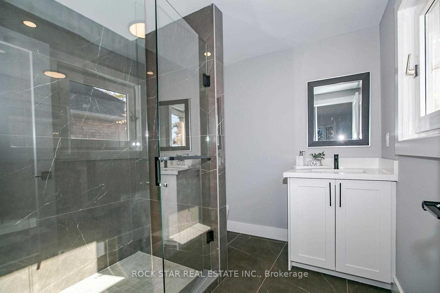 Photo 34 of 160 River Oaks Boulevard E, Oakville, River Oaks — HOMEH