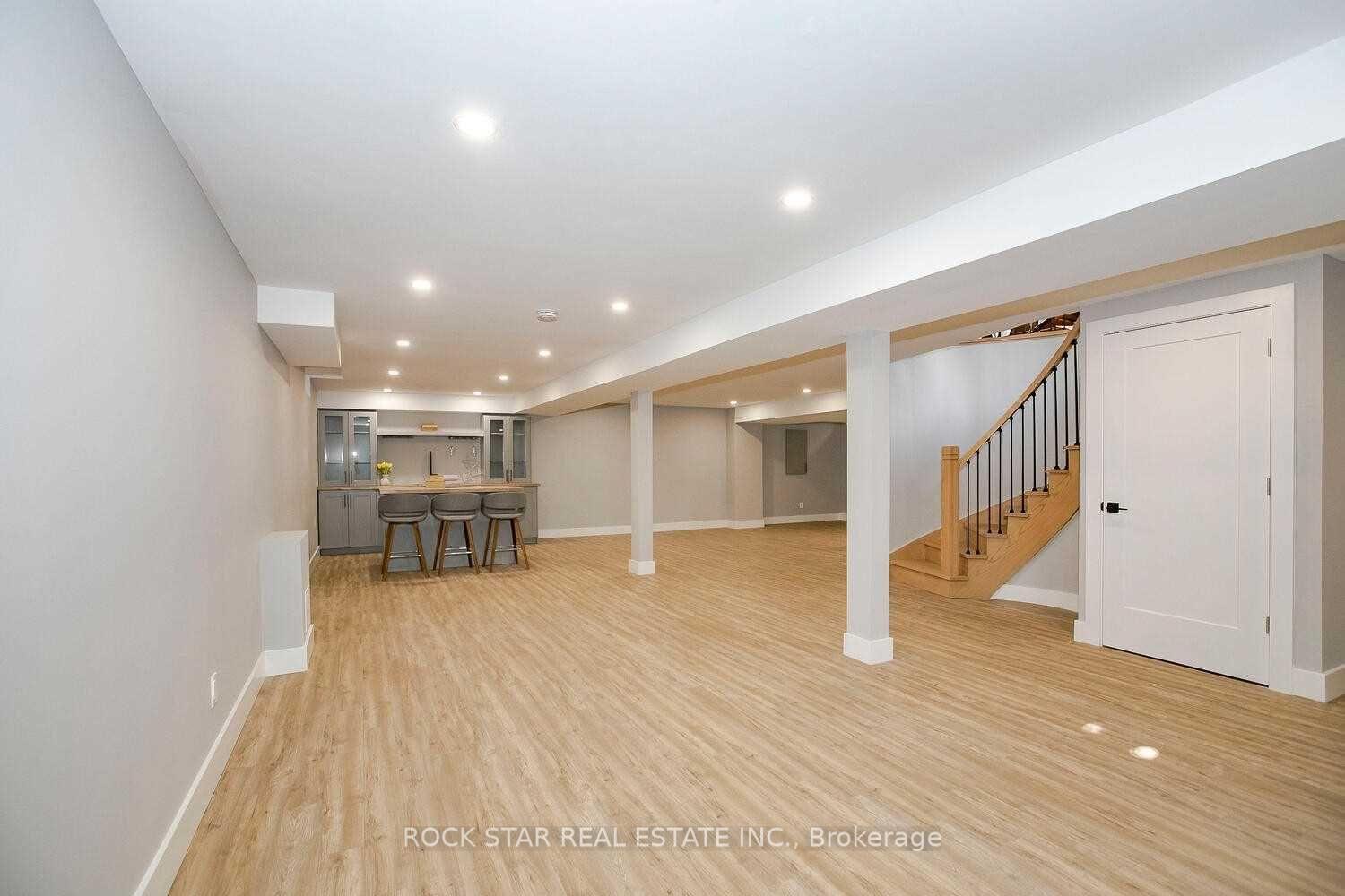 Photo 36 of 160 River Oaks Boulevard E, Oakville, River Oaks — HOMEH