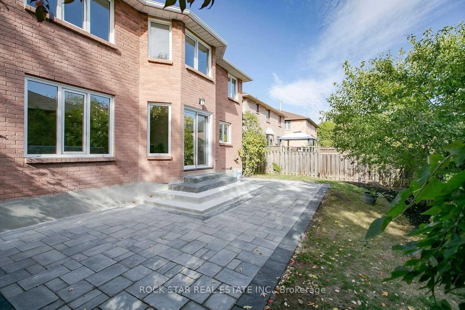 Photo 39 of 160 River Oaks Boulevard E, Oakville, River Oaks — HOMEH