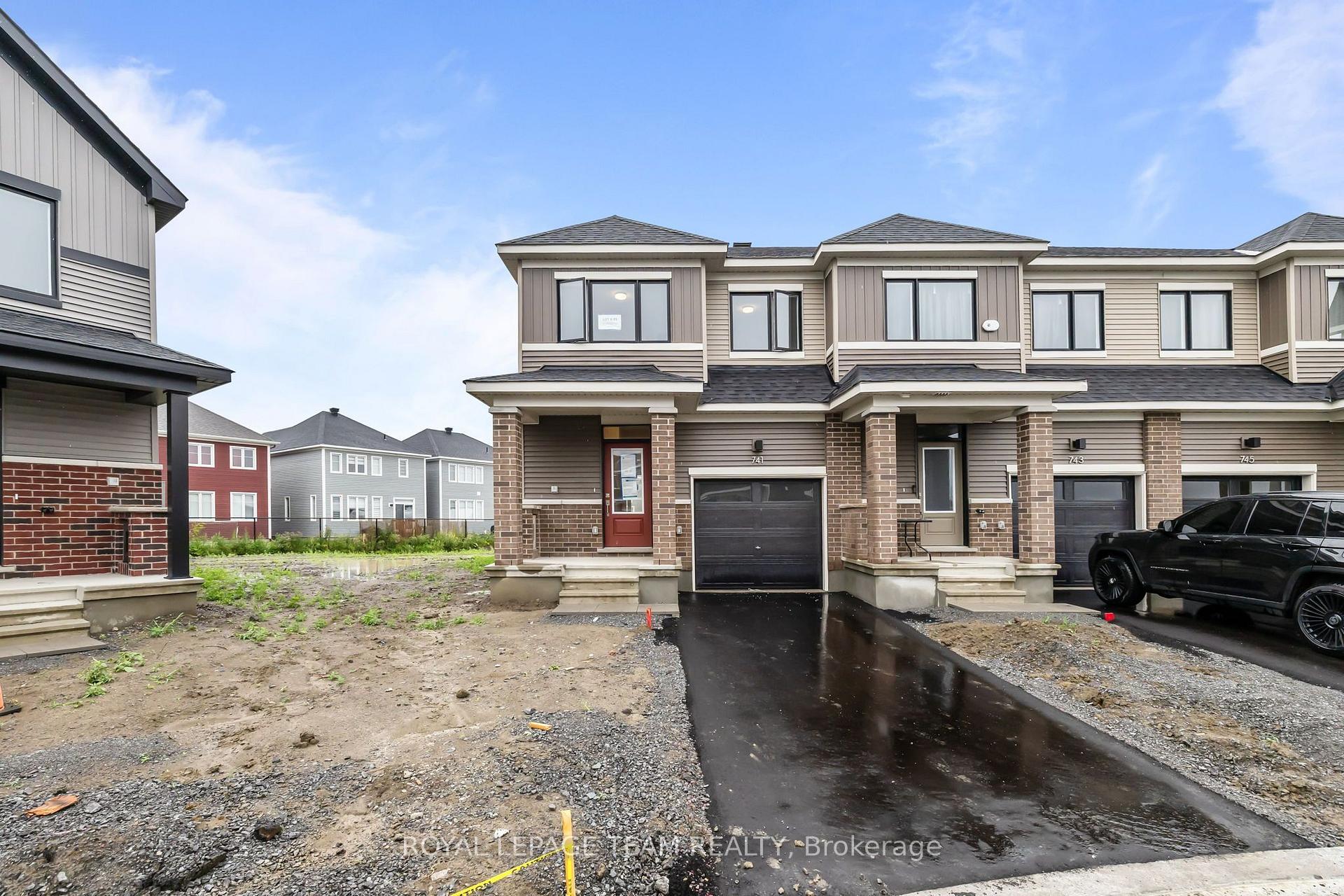 Photo 2 of 741 Haflinger Row, Ottawa, Btwn Franktown Rd. & Fallowfield Rd. — HOMEH