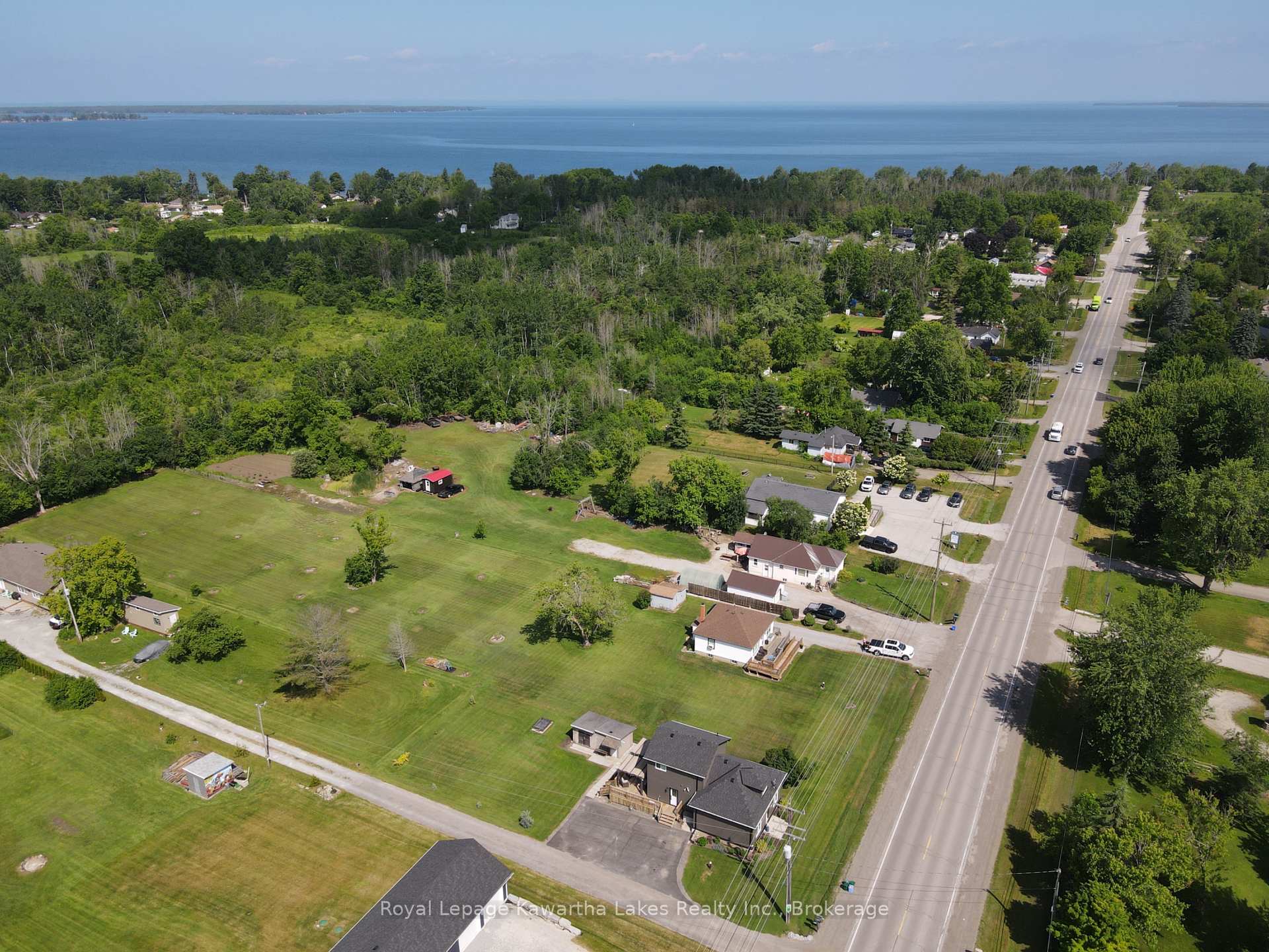 Photo 2 of 31410 Lake Ridge Road, Georgina, Pefferlaw — HOMEH