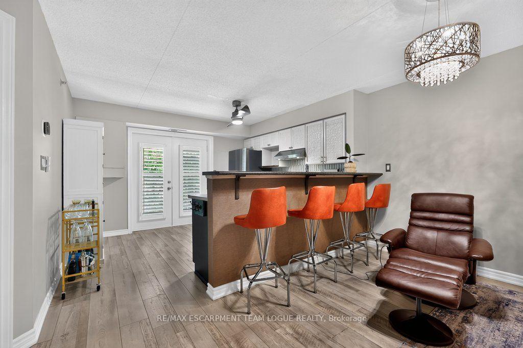 Photo 13 of Unit 105, 1450 Bishops Gate, Oakville, Glen Abbey — HOMEH