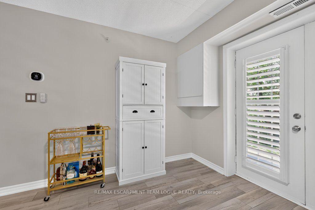 Photo 18 of Unit 105, 1450 Bishops Gate, Oakville, Glen Abbey — HOMEH