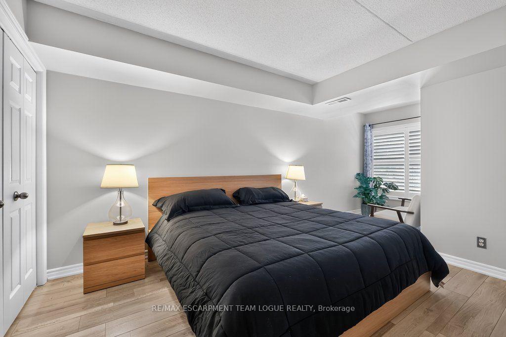 Photo 19 of Unit 105, 1450 Bishops Gate, Oakville, Glen Abbey — HOMEH