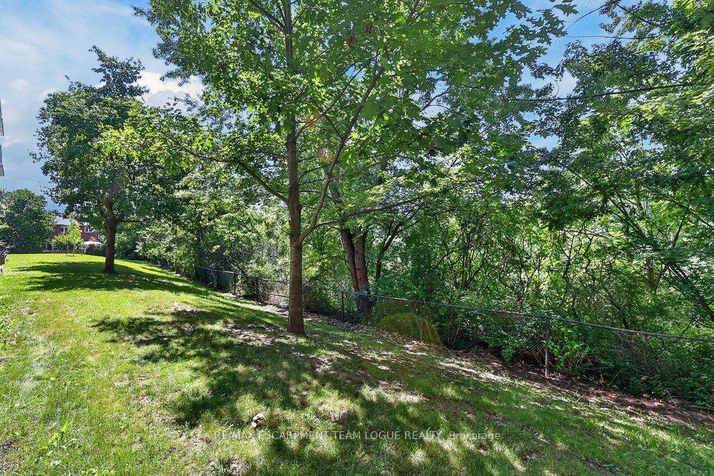 Photo 32 of Unit 105, 1450 Bishops Gate, Oakville, Glen Abbey — HOMEH