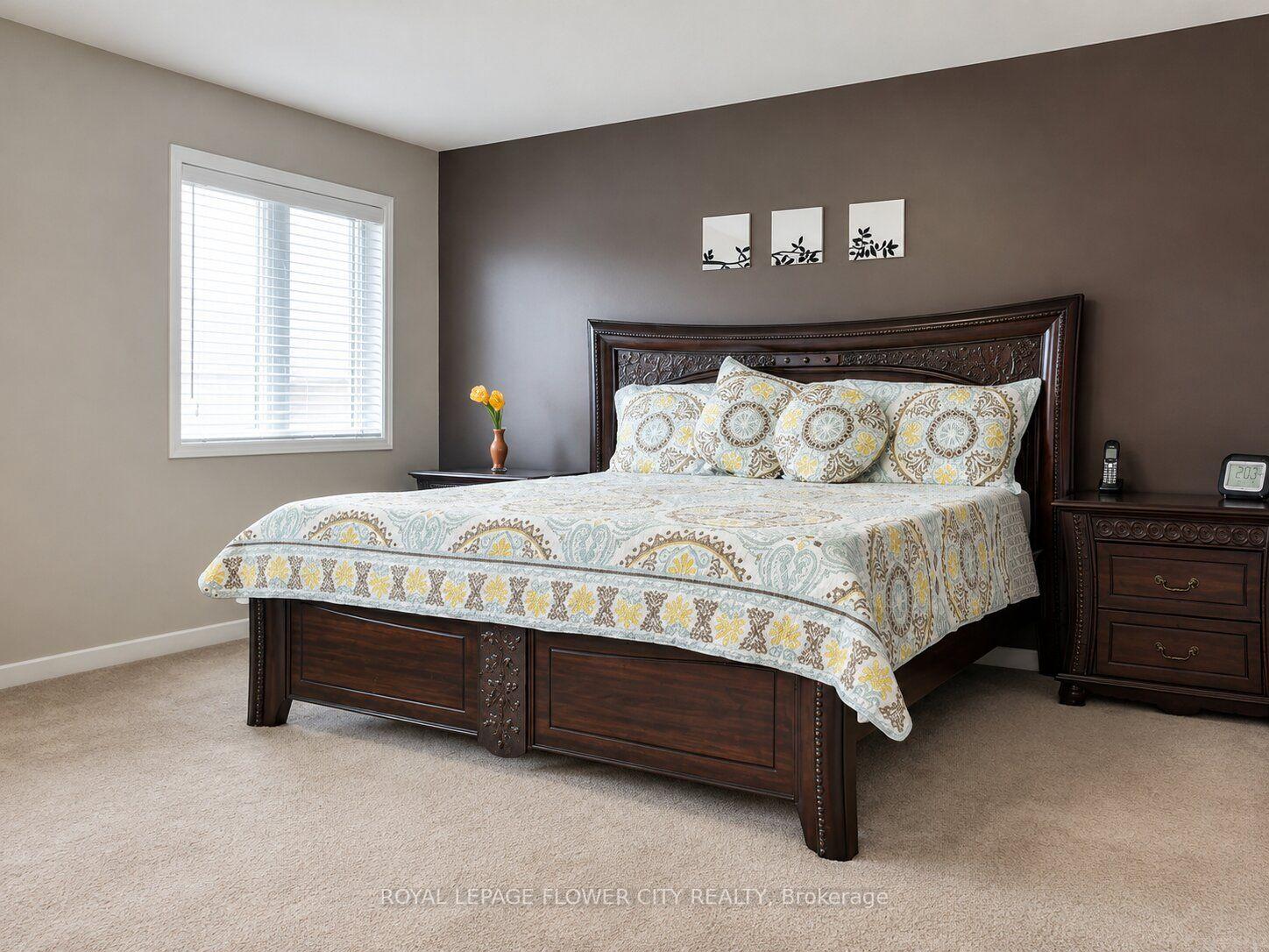 Photo 12 of 7843 Butternut Boulevard, Niagara Falls, Brown — HOMEH