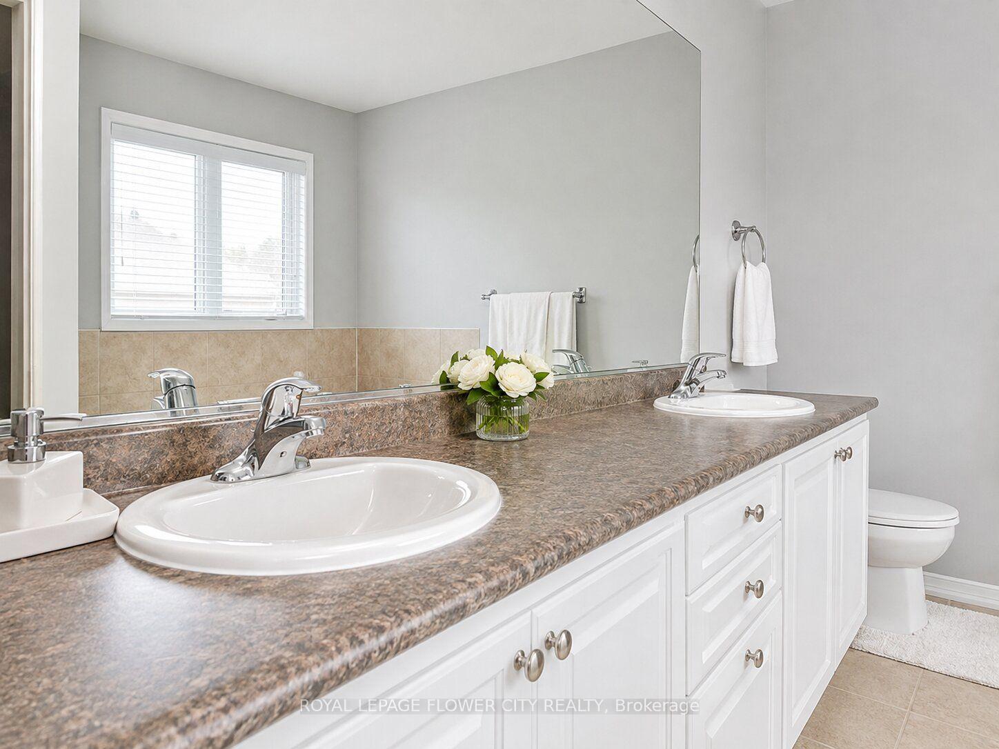 Photo 15 of 7843 Butternut Boulevard, Niagara Falls, Brown — HOMEH