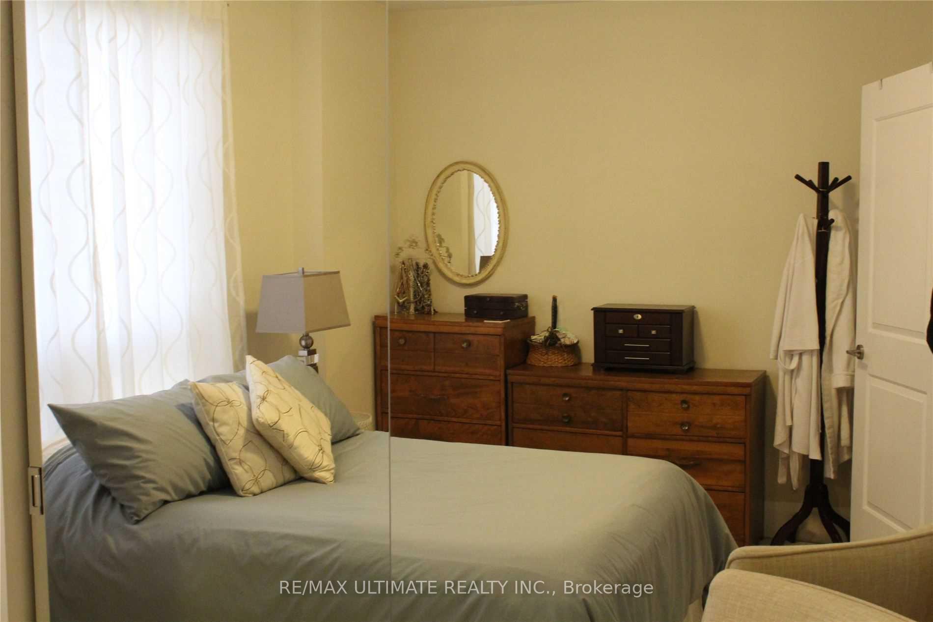 Photo 4 of Unit 310, 100 Harrison Garden Boulevard, North York, Willowdale East — HOMEH