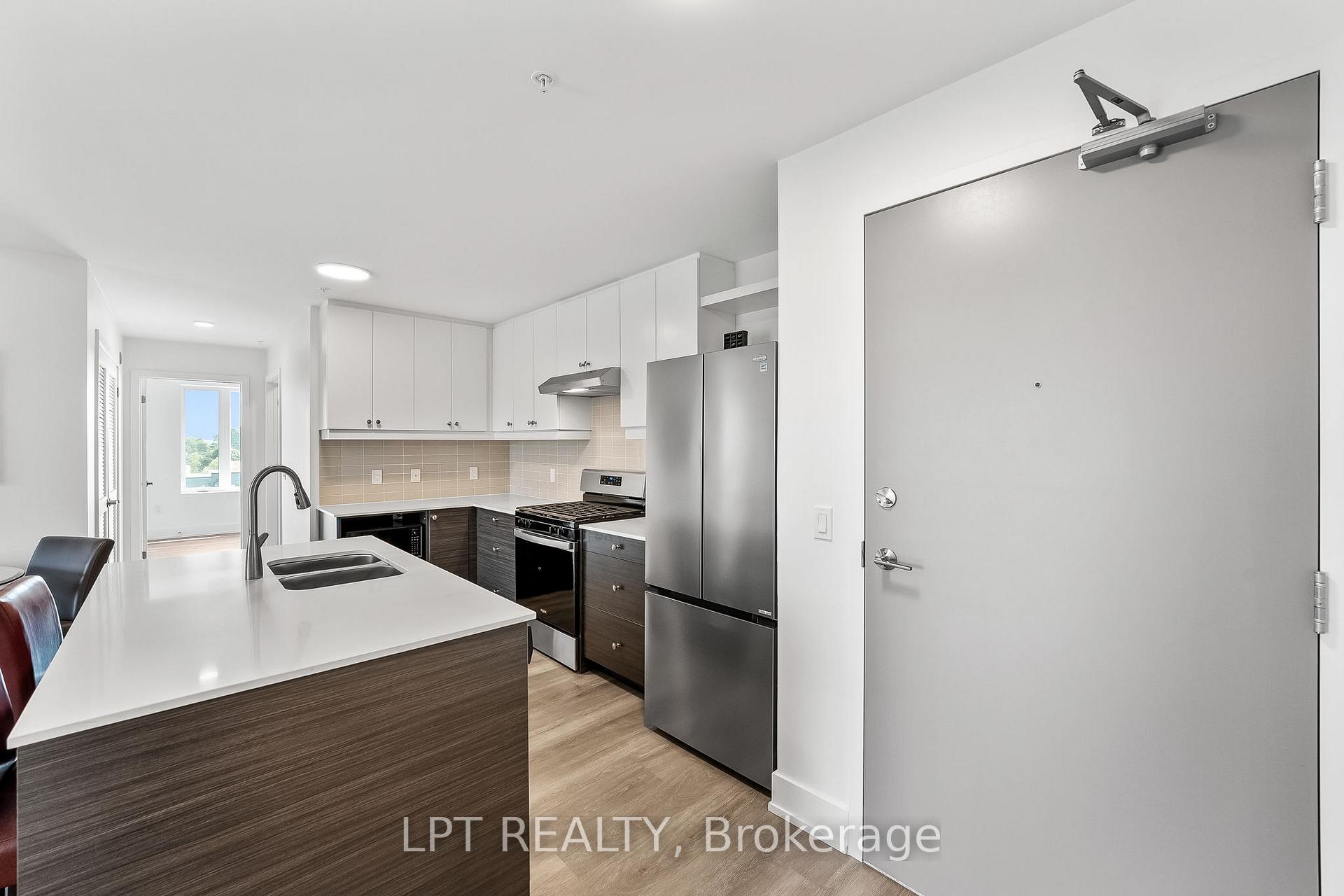 Photo 8 of Unit 402, 19B West Street N, Kawartha Lakes, Fenelon Falls — HOMEH