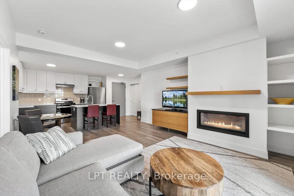Photo 11 of Unit 402, 19B West Street N, Kawartha Lakes, Fenelon Falls — HOMEH