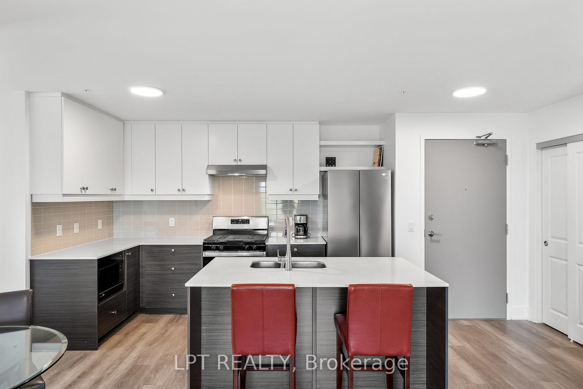 Photo 17 of Unit 402, 19B West Street N, Kawartha Lakes, Fenelon Falls — HOMEH
