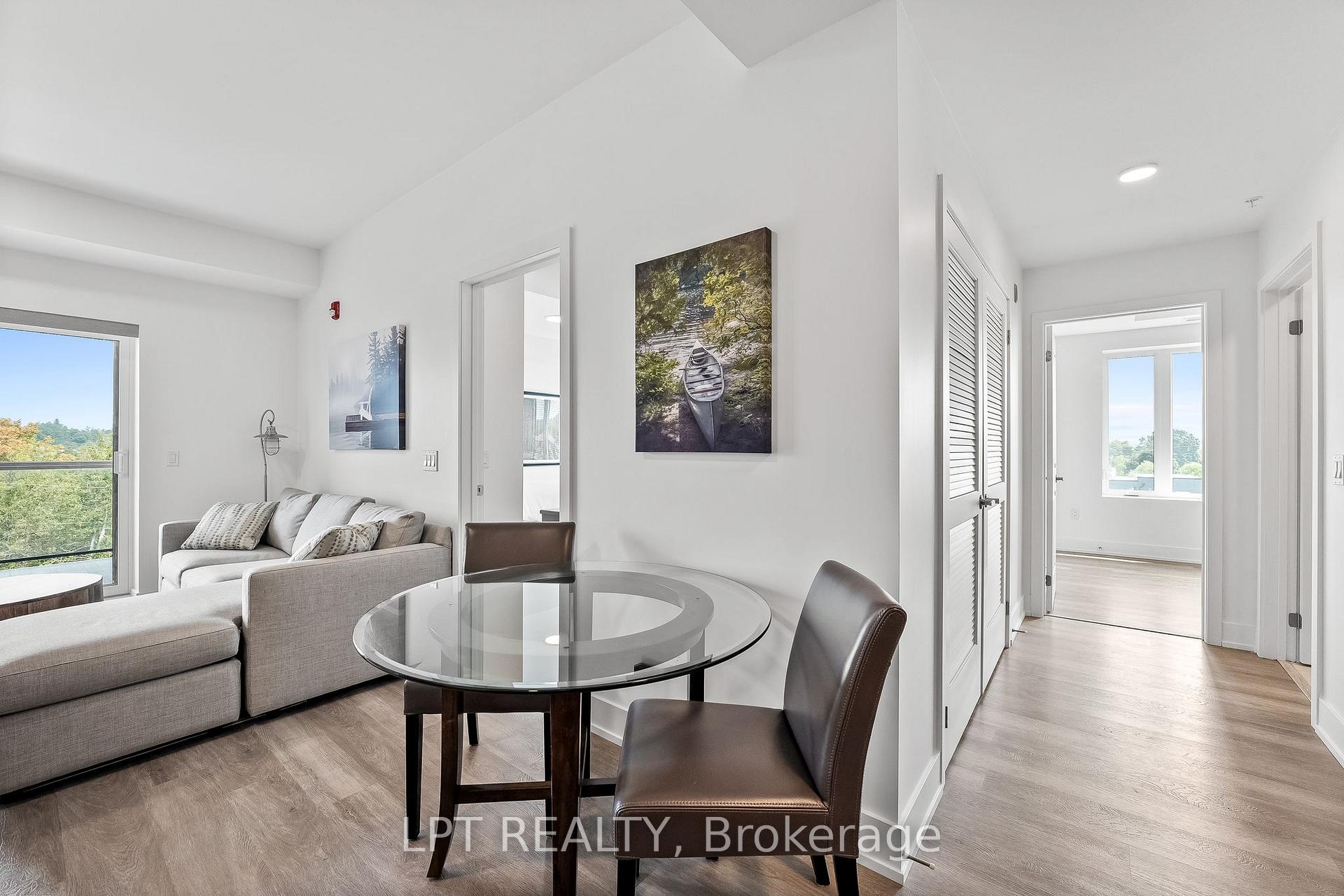 Photo 19 of Unit 402, 19B West Street N, Kawartha Lakes, Fenelon Falls — HOMEH