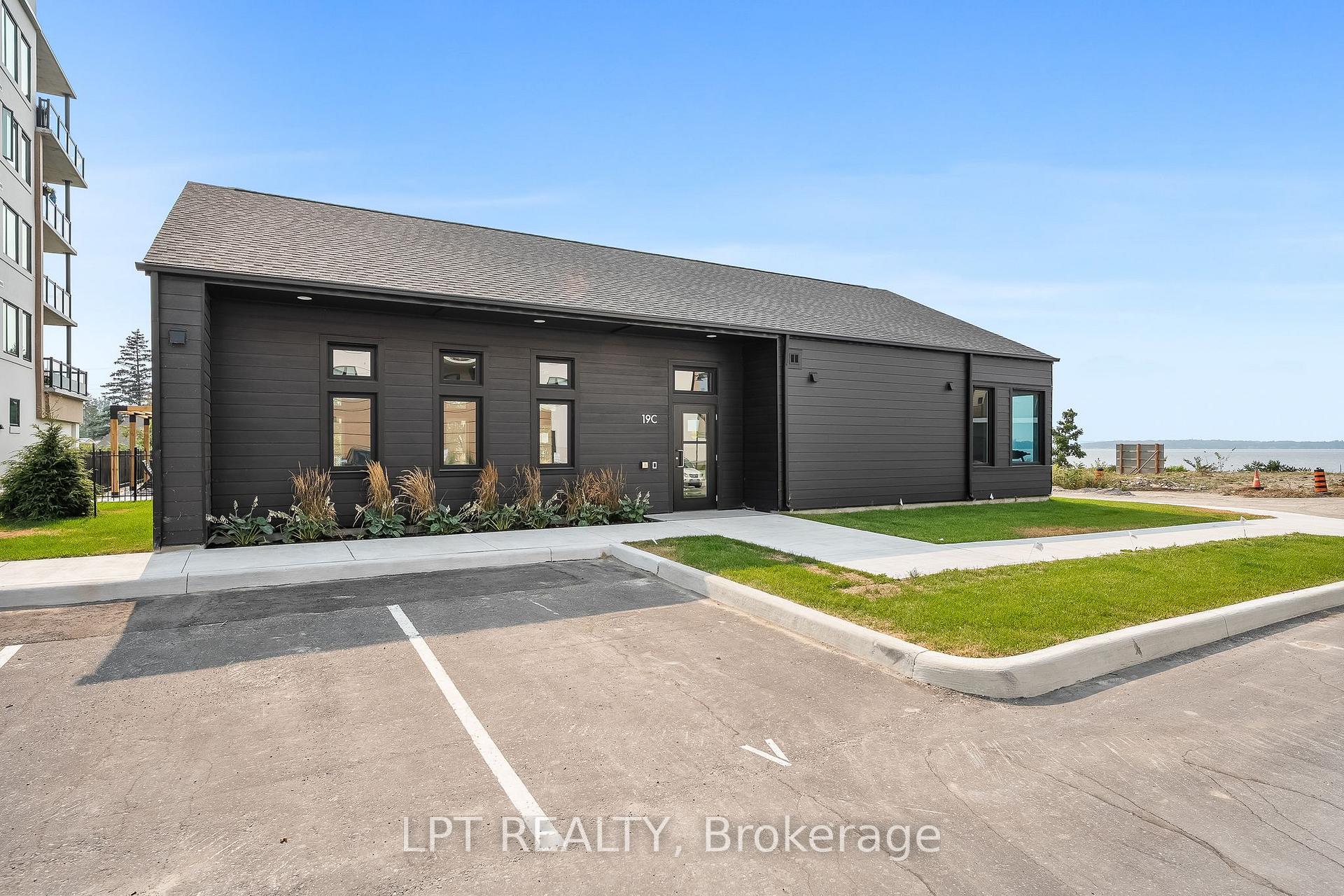 Photo 31 of Unit 402, 19B West Street N, Kawartha Lakes, Fenelon Falls — HOMEH
