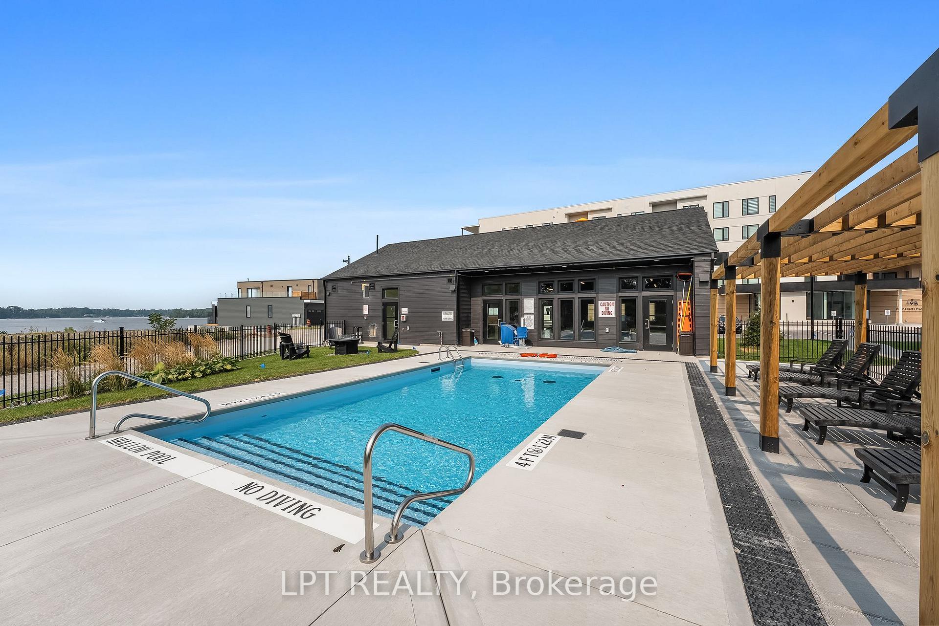 Photo 40 of Unit 402, 19B West Street N, Kawartha Lakes, Fenelon Falls — HOMEH