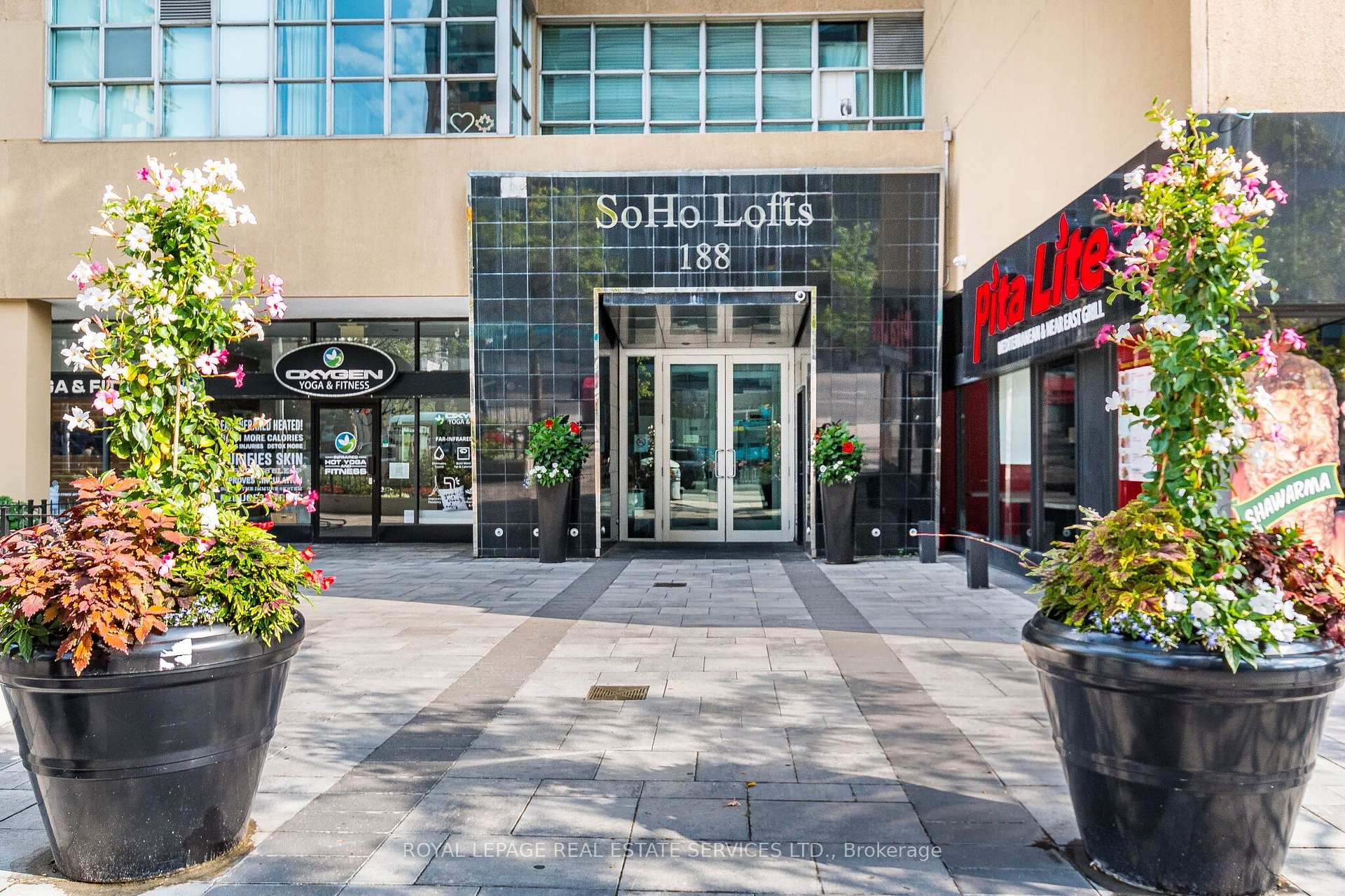 Photo 3 of Unit 508, 188 Eglinton Avenue E, Toronto, Mount Pleasant West — HOMEH
