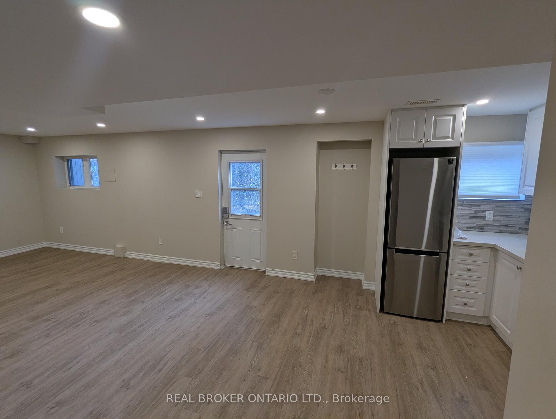 Photo 8 of Unit BSMT, 37 Hubner Drive, Richmond Hill, Oak Ridges — HOMEH