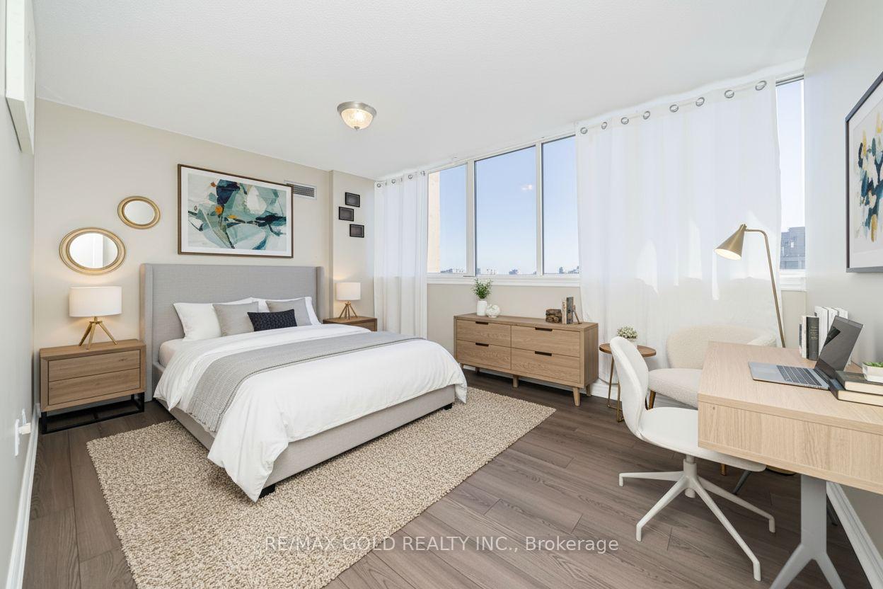 Photo 8 of Unit 1913, 3590 Kaneff Crescent, Mississauga, Mississauga Valleys — HOMEH