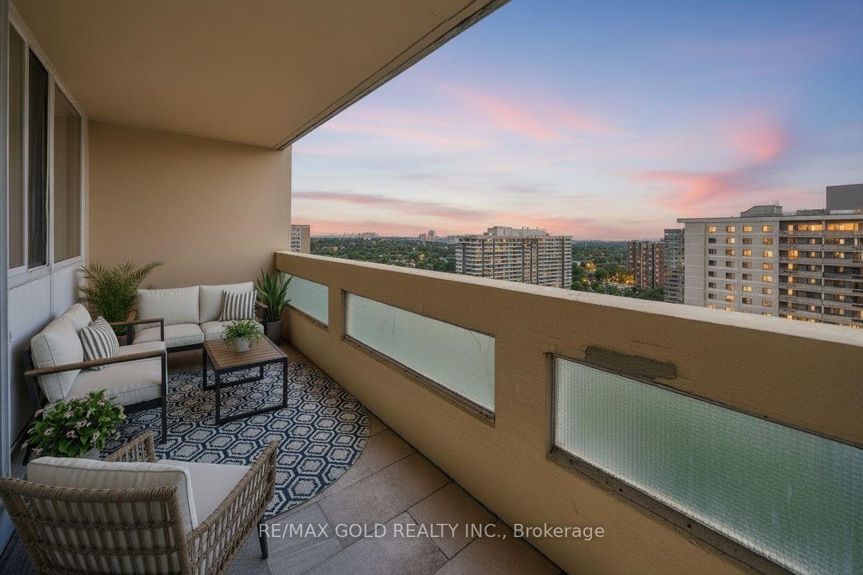Photo 9 of Unit 1913, 3590 Kaneff Crescent, Mississauga, Mississauga Valleys — HOMEH