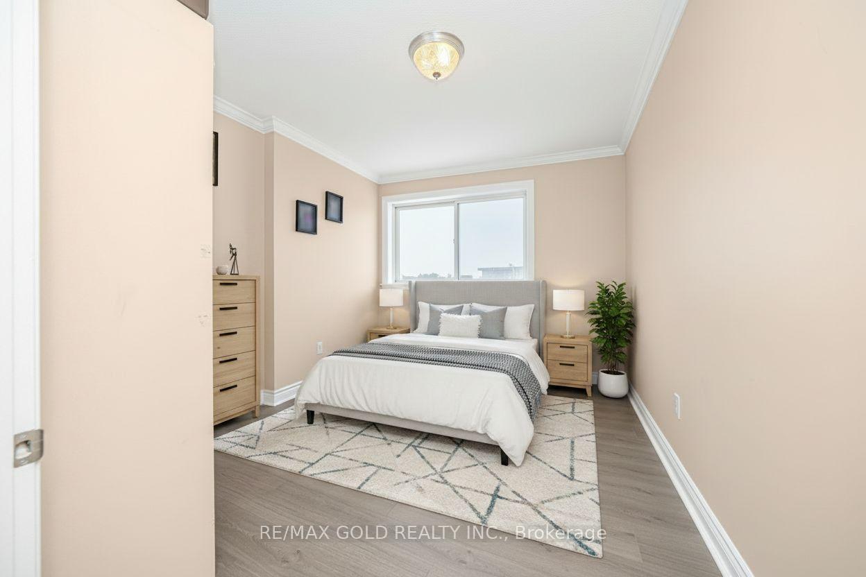 Photo 10 of Unit 1913, 3590 Kaneff Crescent, Mississauga, Mississauga Valleys — HOMEH