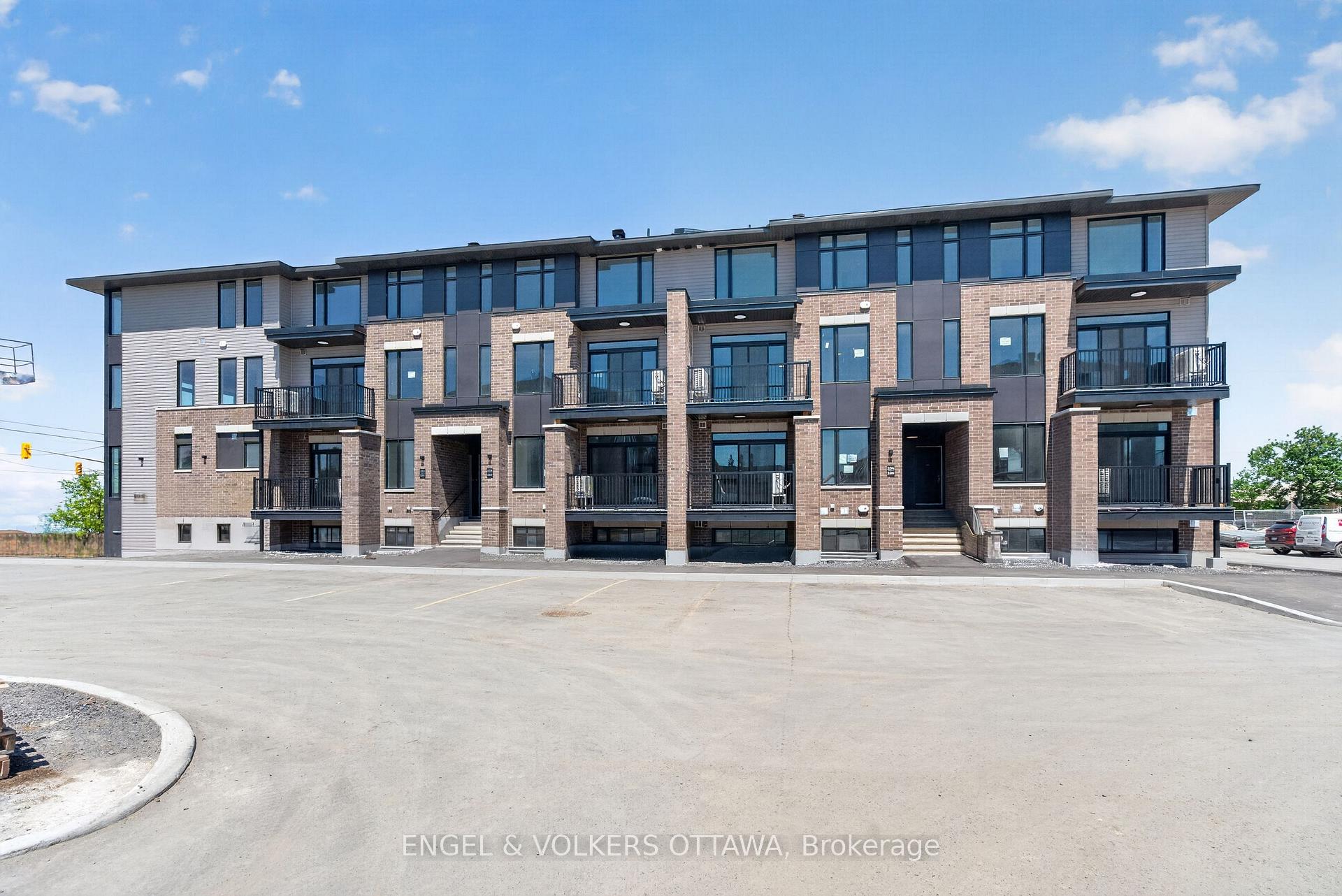 Photo 3 of 138 Stardust Private, Ottawa, Leitrim — HOMEH