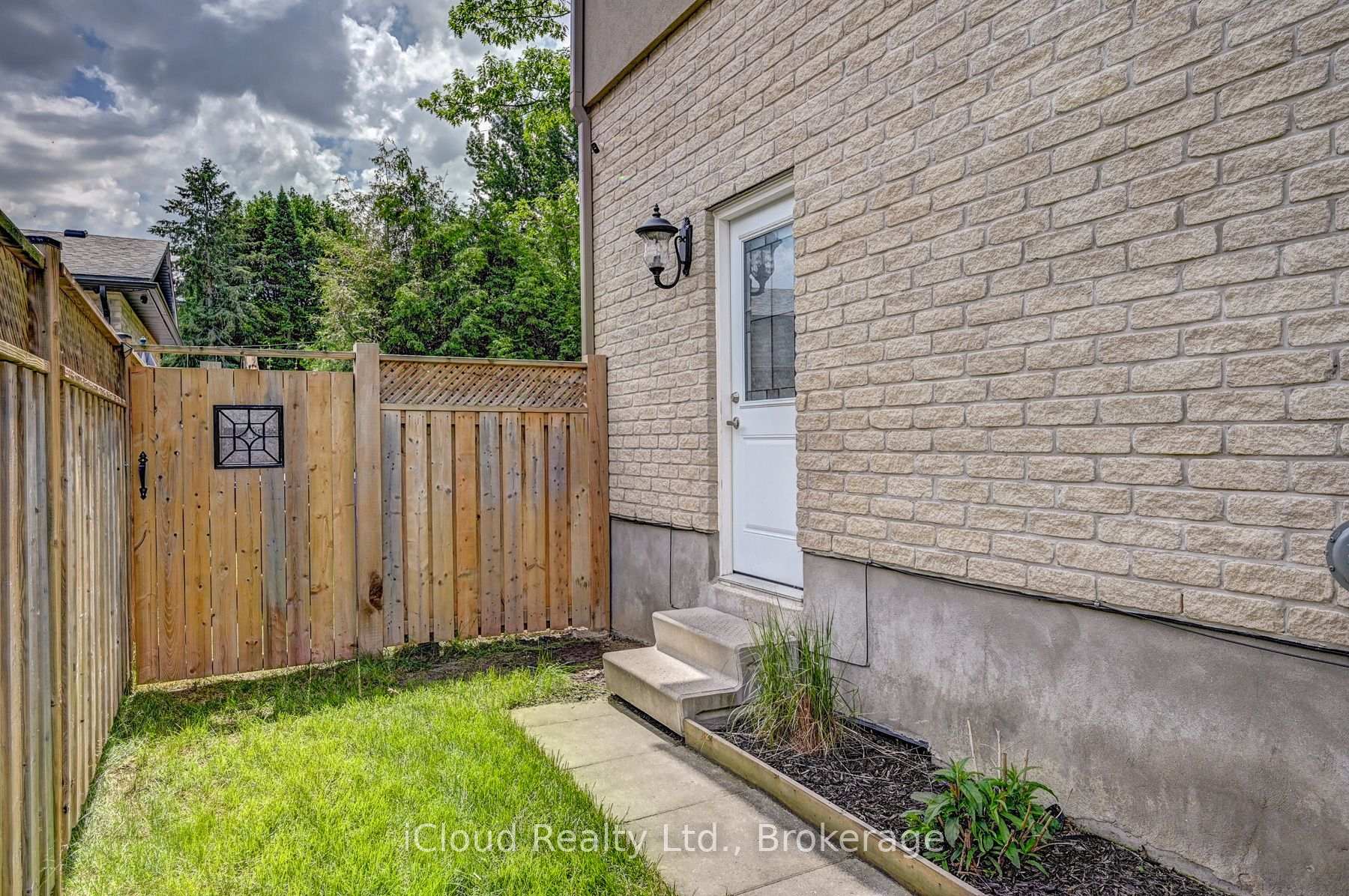 Photo 2 of Unit Bsmt, 65 Arkell Road, Guelph, Pineridge/Westminster Woods — HOMEH