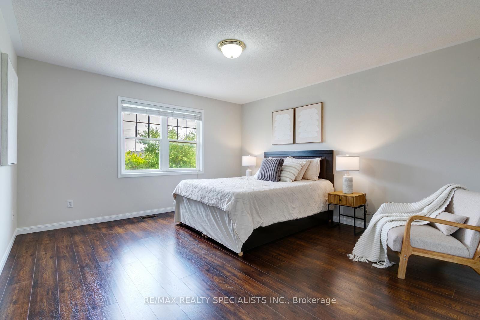 Photo 26 of 38 Sweetwood Circle, Brampton, Fletcher's Meadow — HOMEH