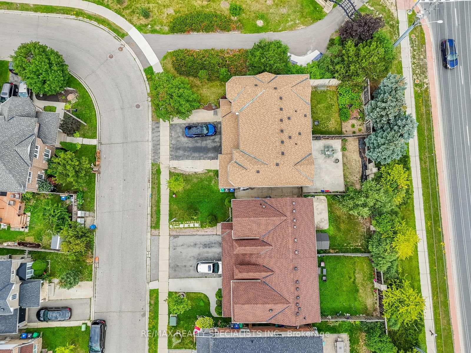 Photo 47 of 38 Sweetwood Circle, Brampton, Fletcher's Meadow — HOMEH