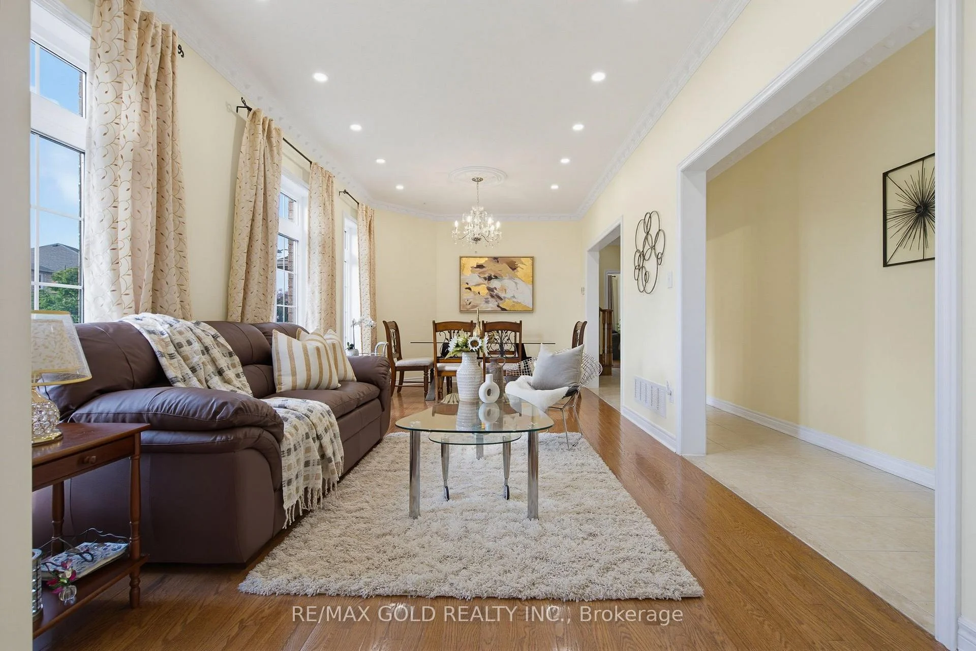 Photo 8 of 57 Quailvalley Drive, Brampton, Sandringham-Wellington — HOMEH