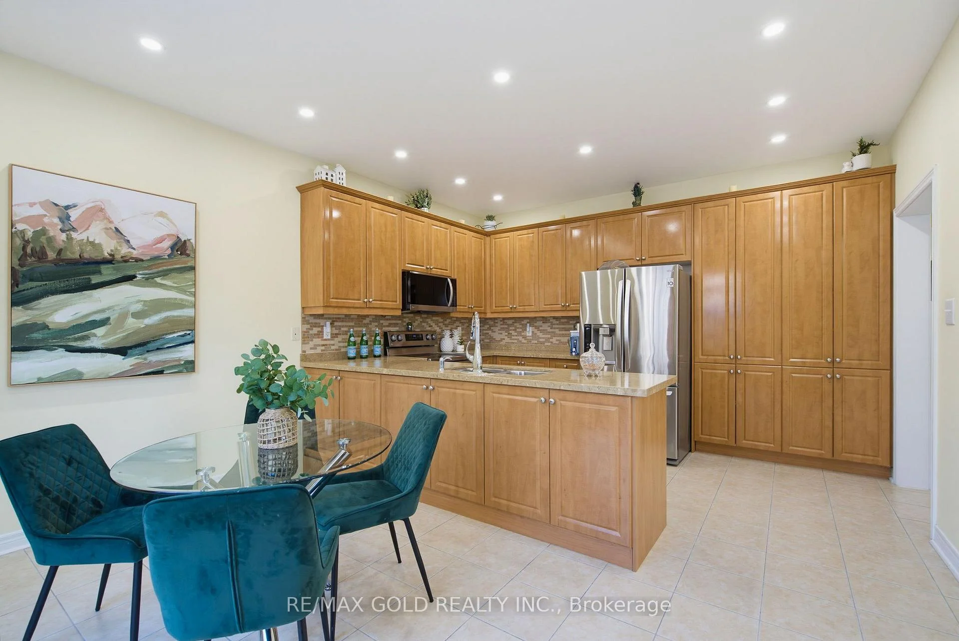 Photo 15 of 57 Quailvalley Drive, Brampton, Sandringham-Wellington — HOMEH