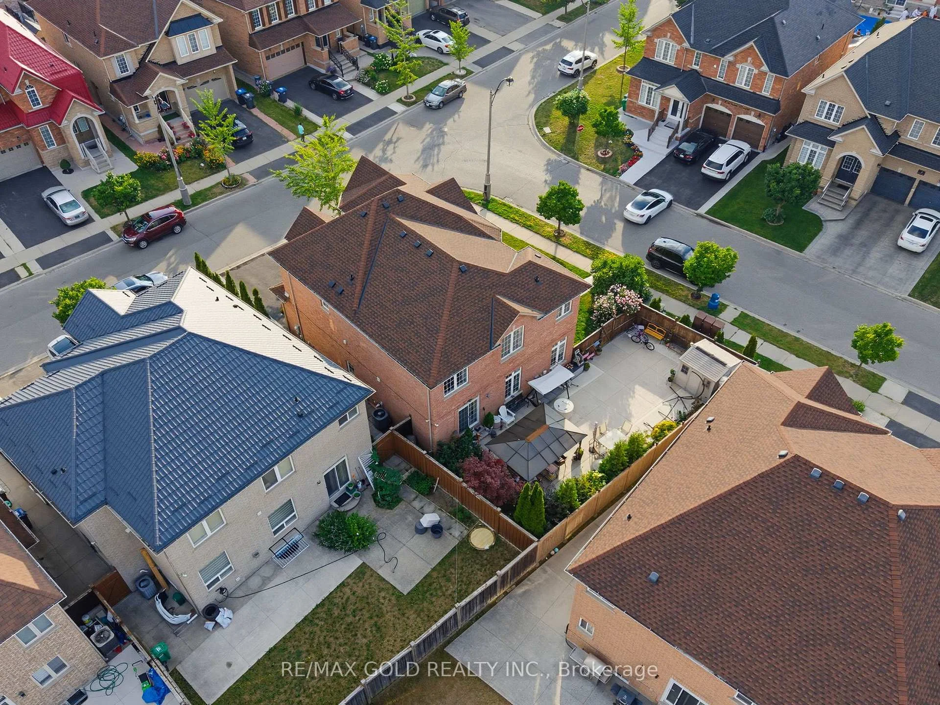 Photo 41 of 57 Quailvalley Drive, Brampton, Sandringham-Wellington — HOMEH