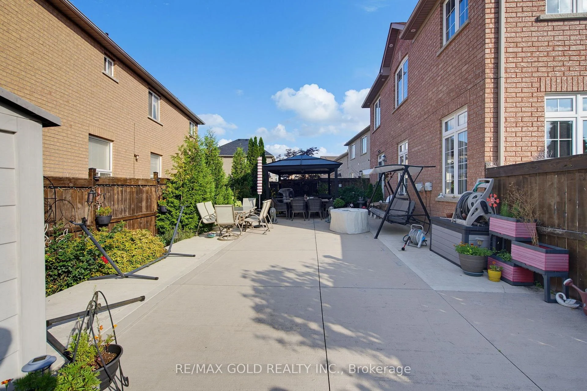 Photo 43 of 57 Quailvalley Drive, Brampton, Sandringham-Wellington — HOMEH