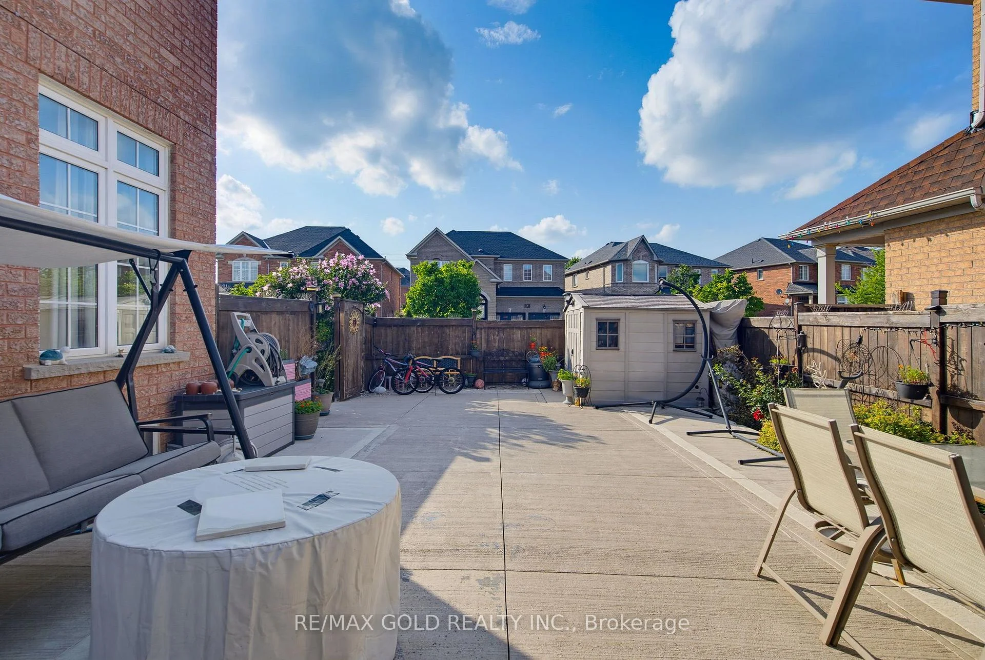 Photo 44 of 57 Quailvalley Drive, Brampton, Sandringham-Wellington — HOMEH