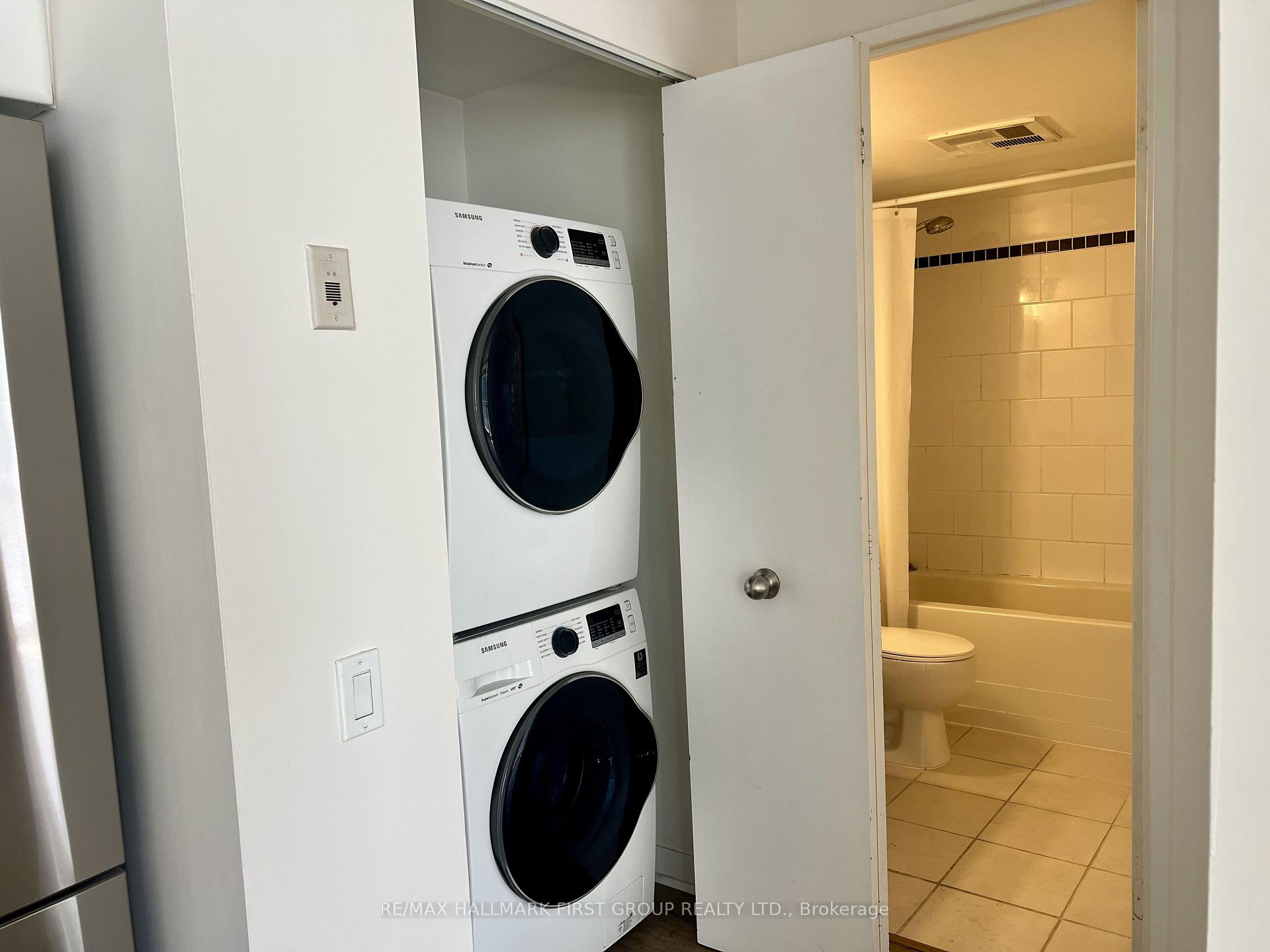 Photo 18 of Unit 806, 33 Sheppard Avenue E, North York, Willowdale East — HOMEH