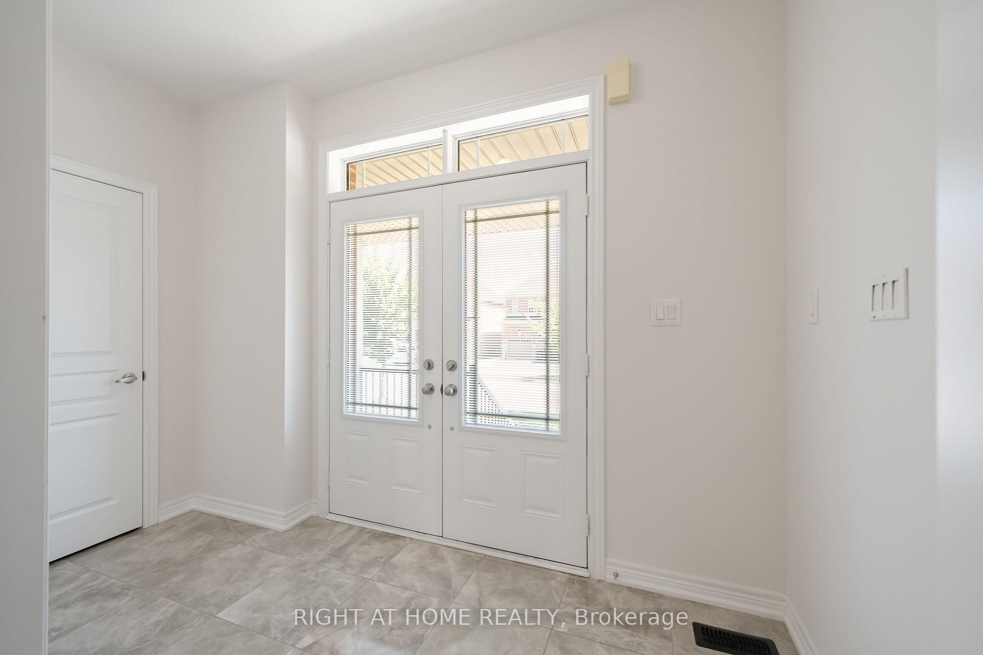 Photo 6 of 972 Green Street, Innisfil, Lefroy — HOMEH