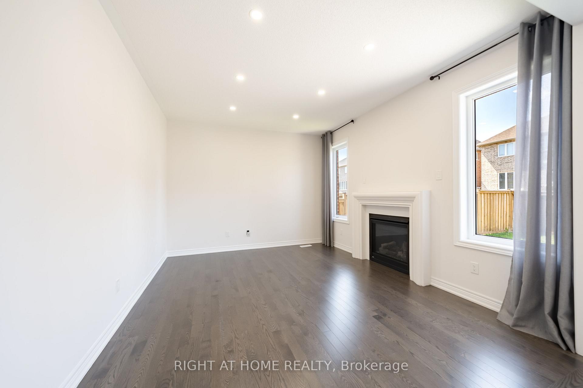 Photo 22 of 972 Green Street, Innisfil, Lefroy — HOMEH