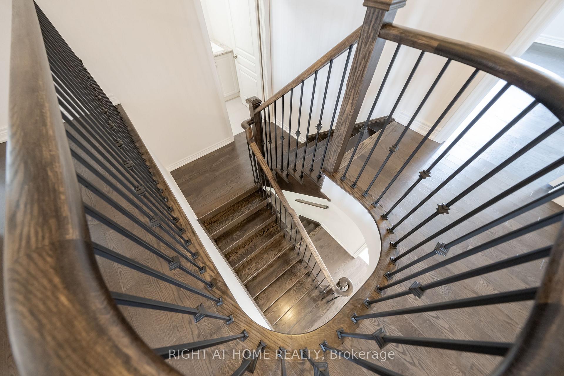 Photo 27 of 972 Green Street, Innisfil, Lefroy — HOMEH