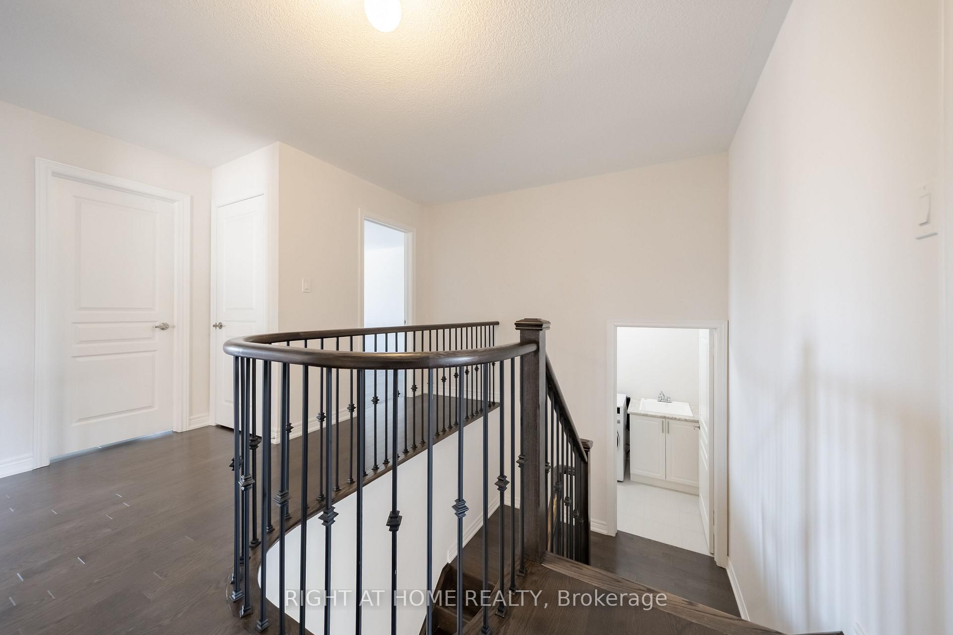 Photo 28 of 972 Green Street, Innisfil, Lefroy — HOMEH