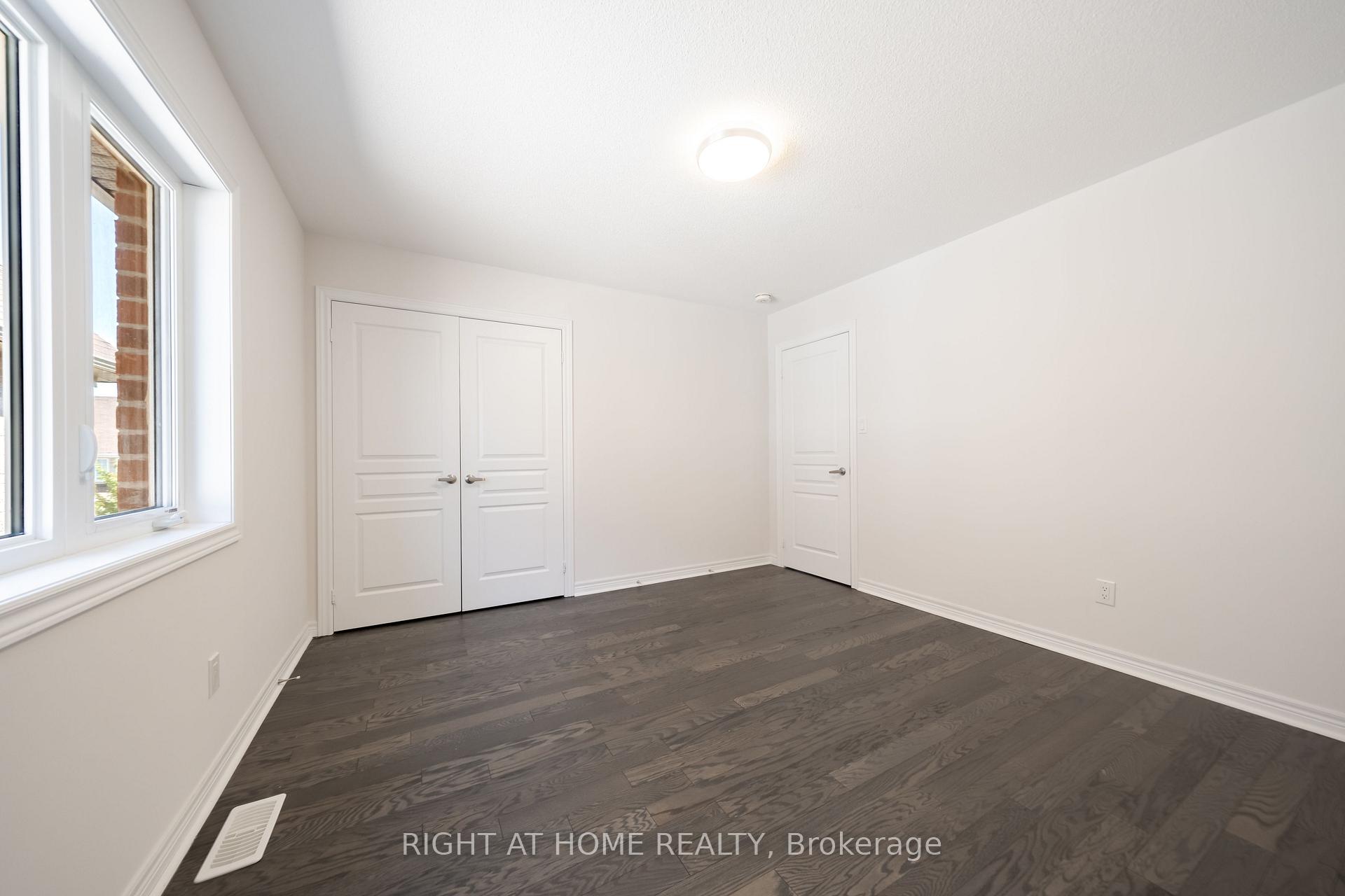 Photo 37 of 972 Green Street, Innisfil, Lefroy — HOMEH