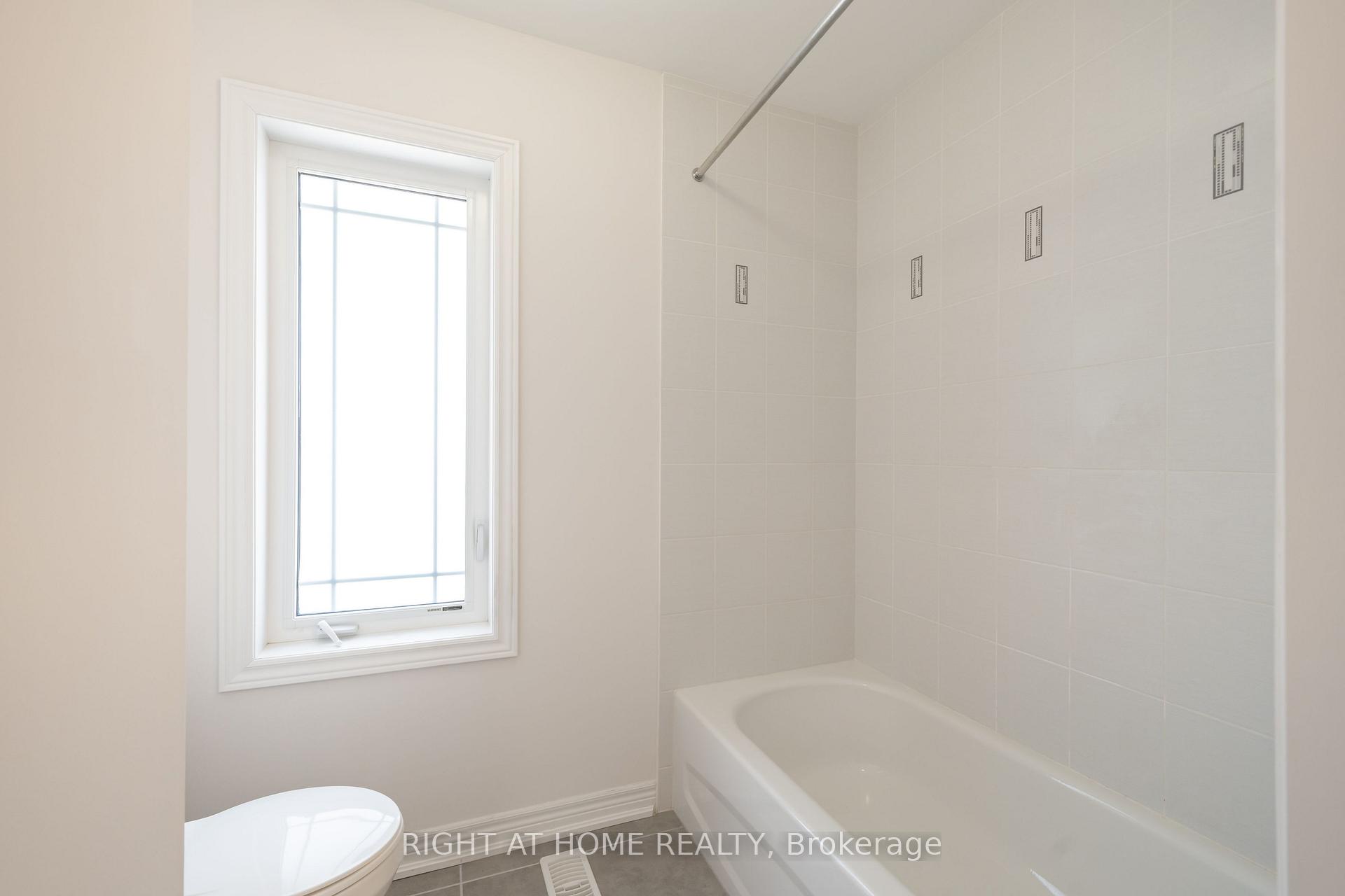 Photo 42 of 972 Green Street, Innisfil, Lefroy — HOMEH