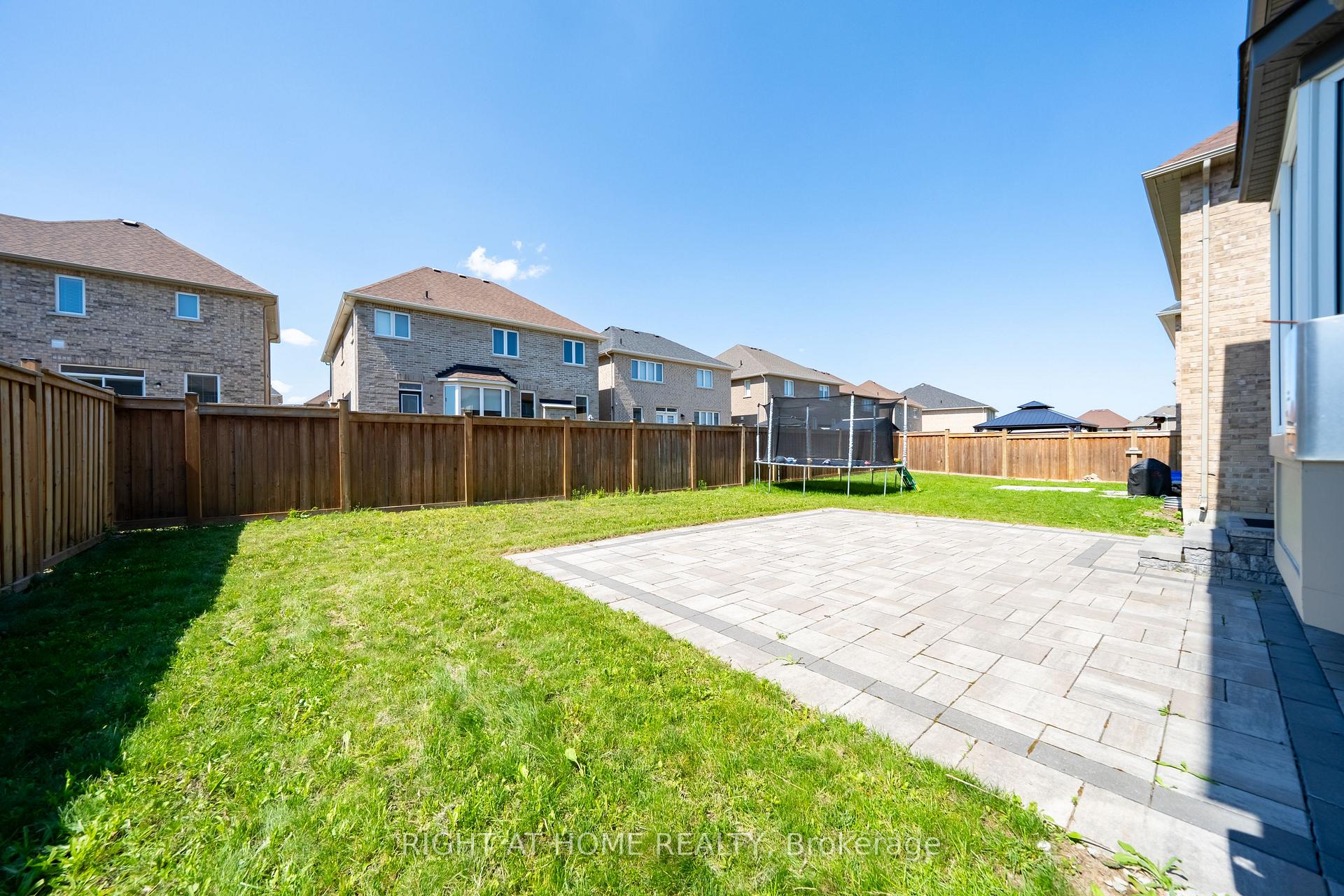 Photo 46 of 972 Green Street, Innisfil, Lefroy — HOMEH