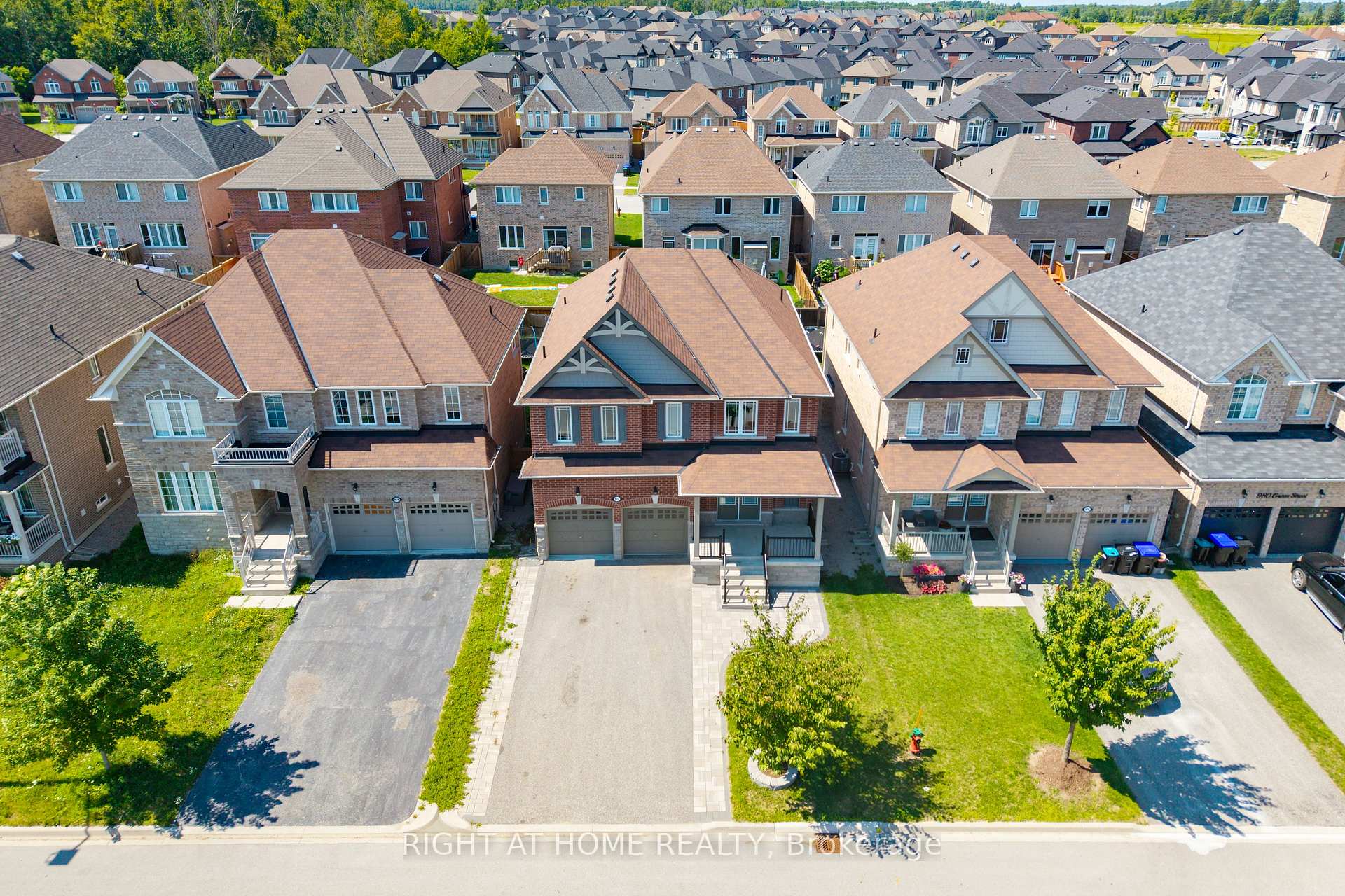 Photo 48 of 972 Green Street, Innisfil, Lefroy — HOMEH