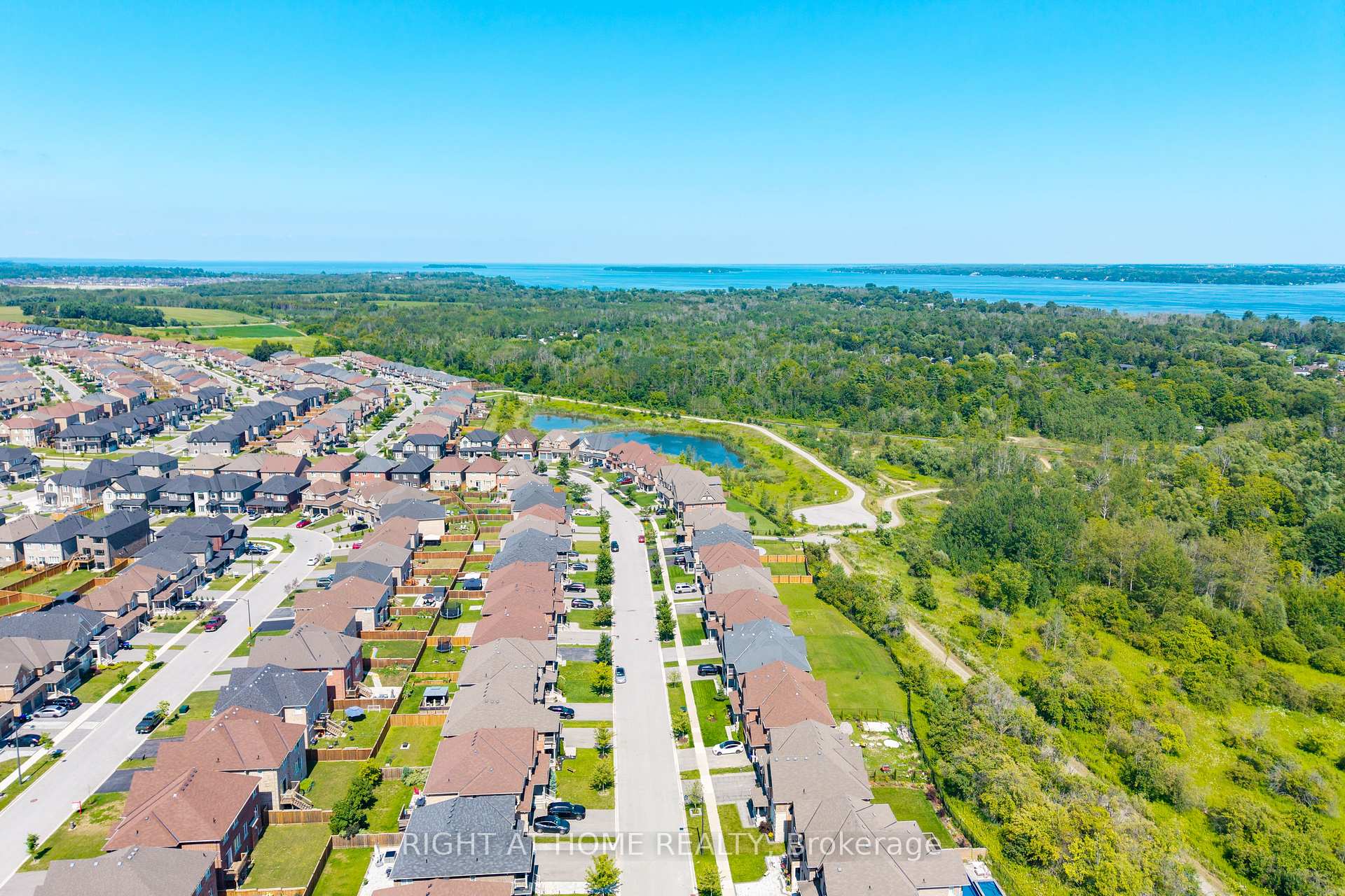 Photo 52 of 972 Green Street, Innisfil, Lefroy — HOMEH