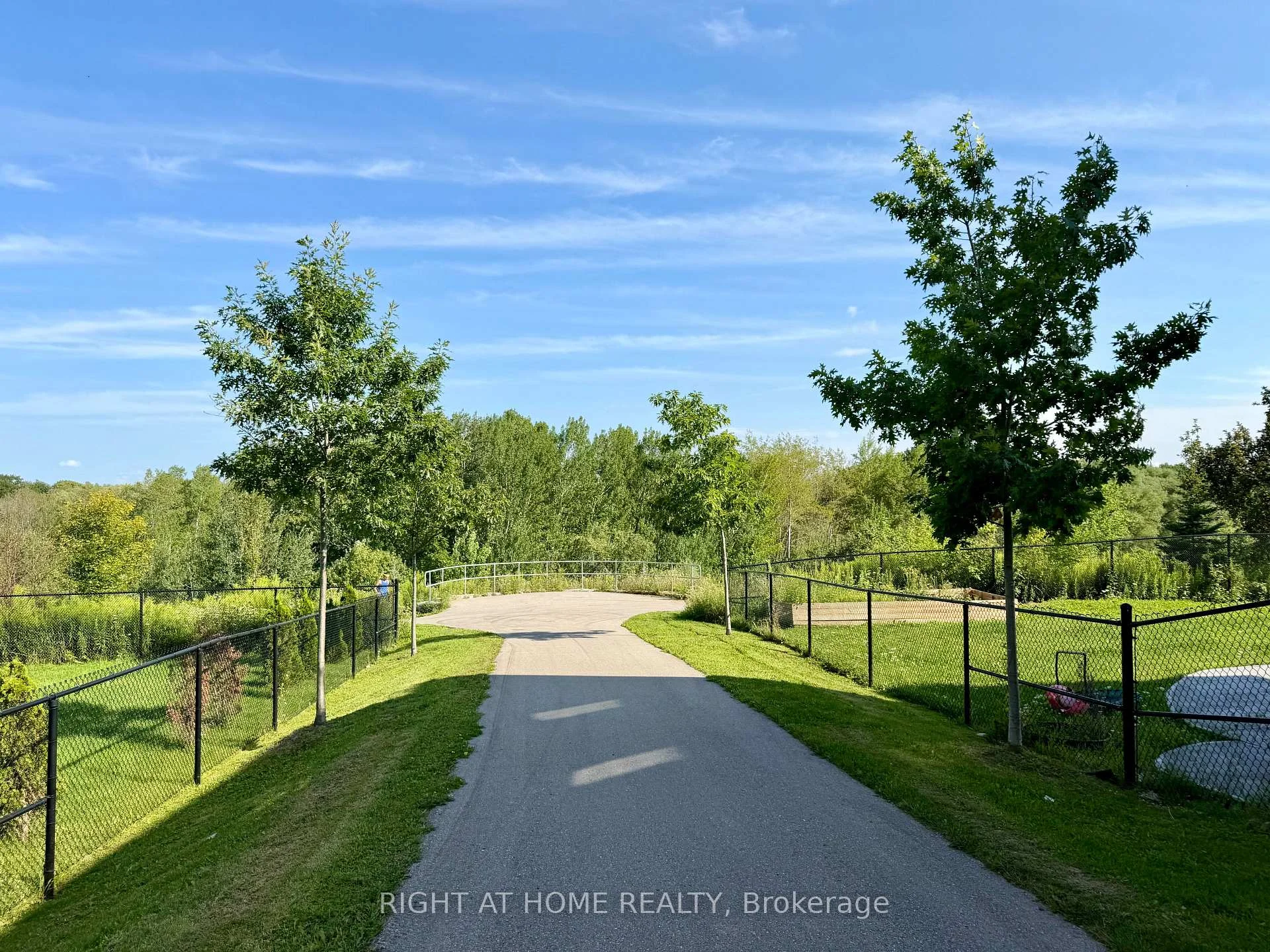 Photo 56 of 972 Green Street, Innisfil, Lefroy — HOMEH